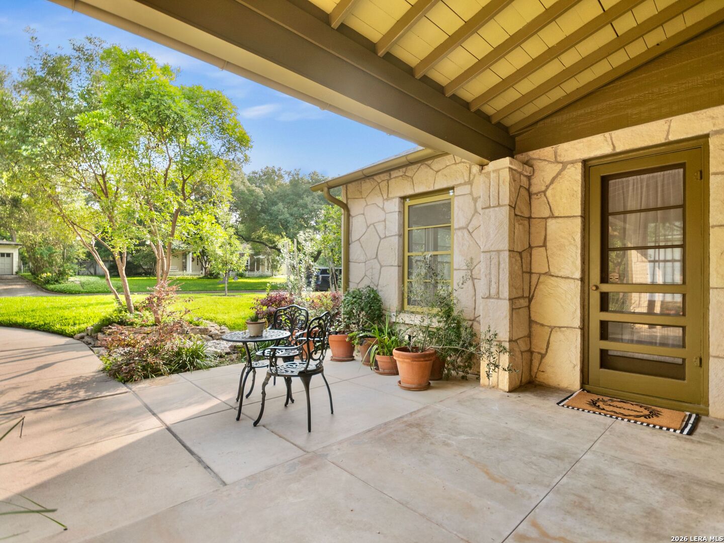 main property photo 45