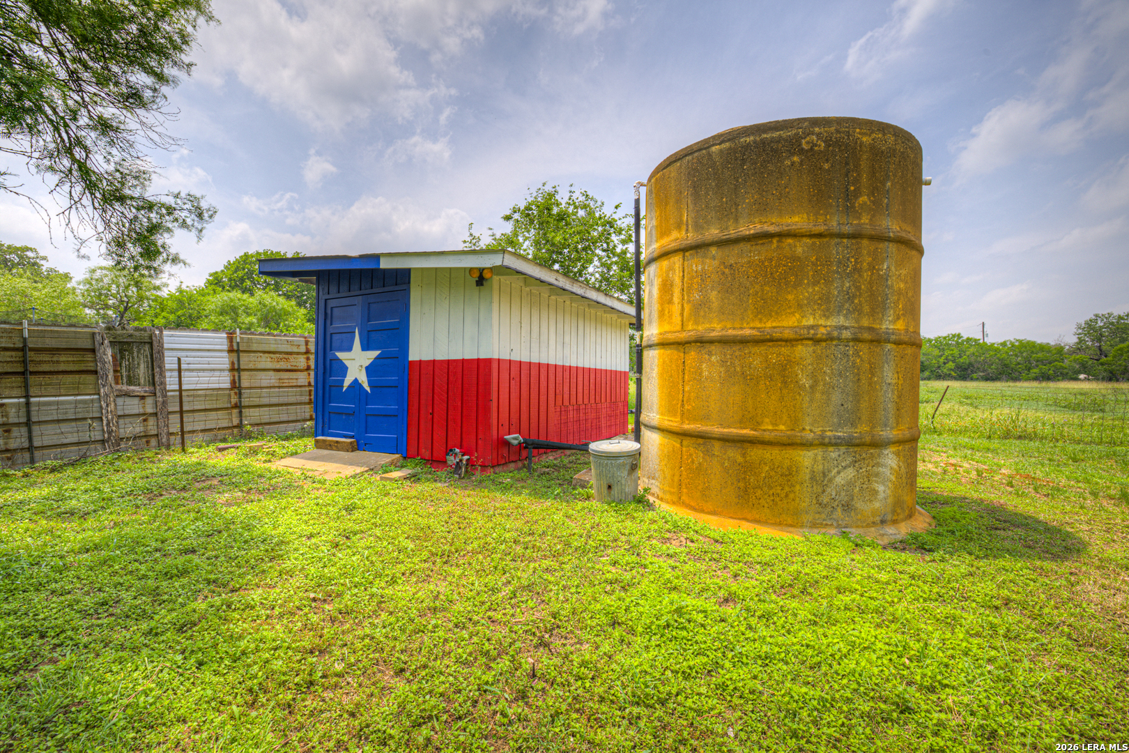 main property photo 27