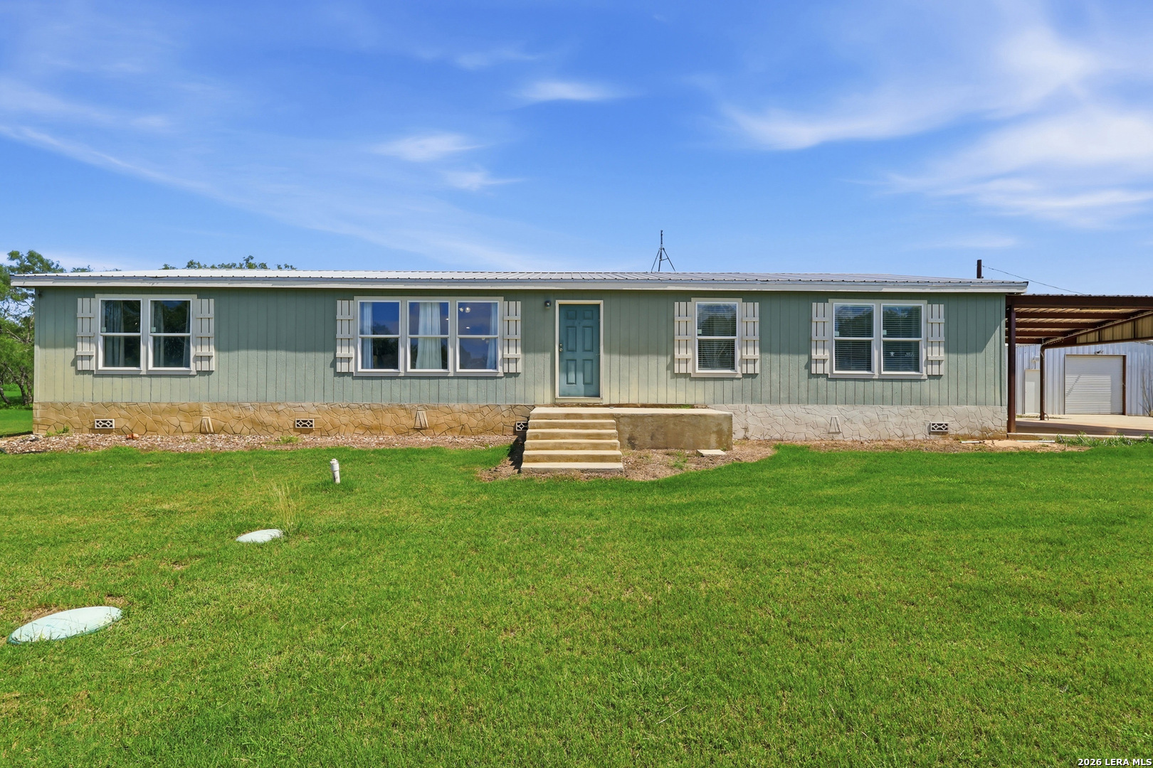 main property photo 3