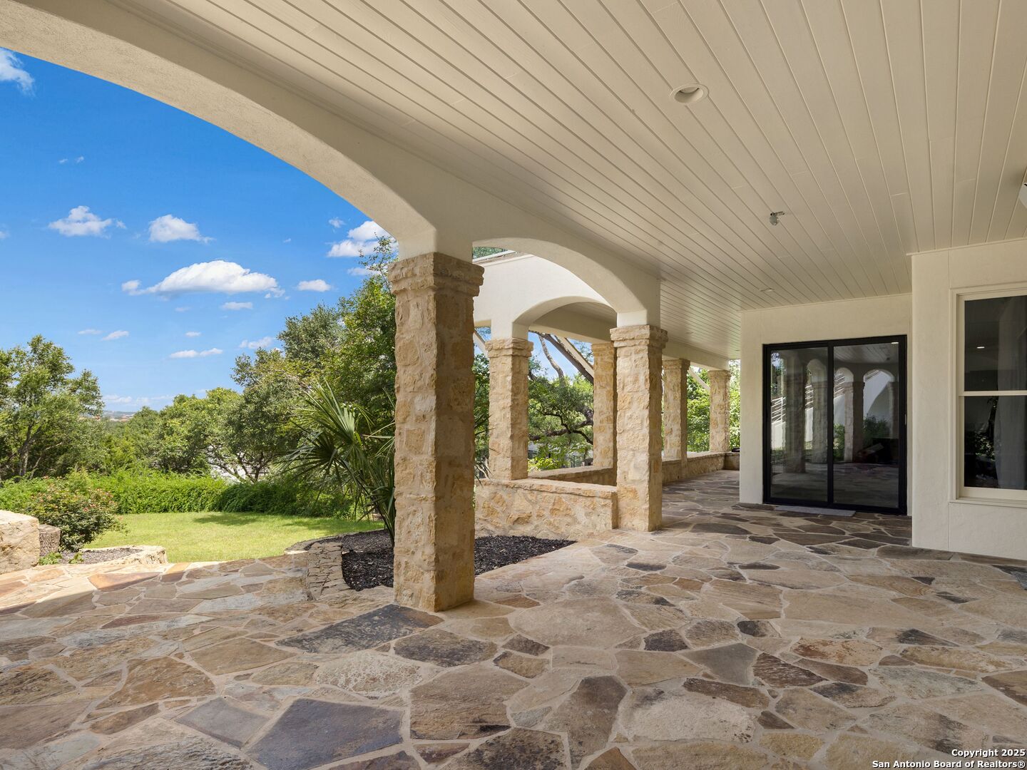 main property photo 50