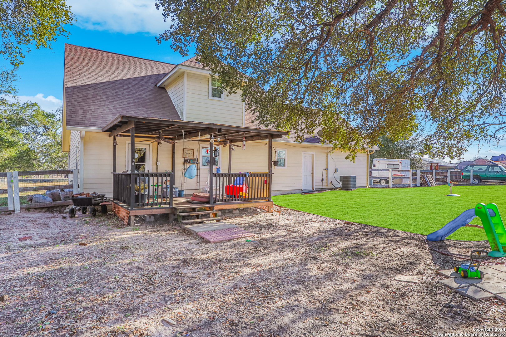 main property photo 4