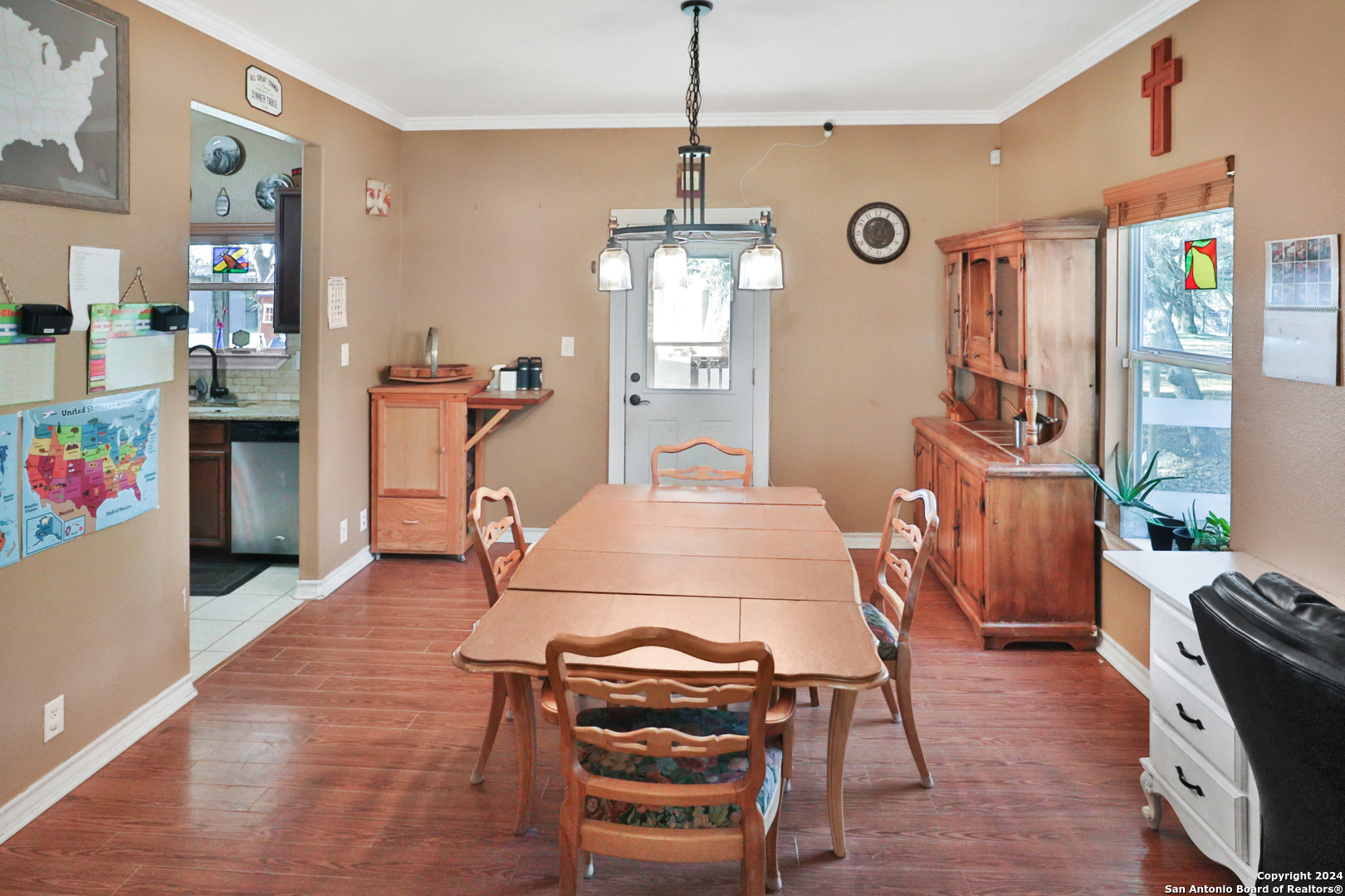 main property photo 9