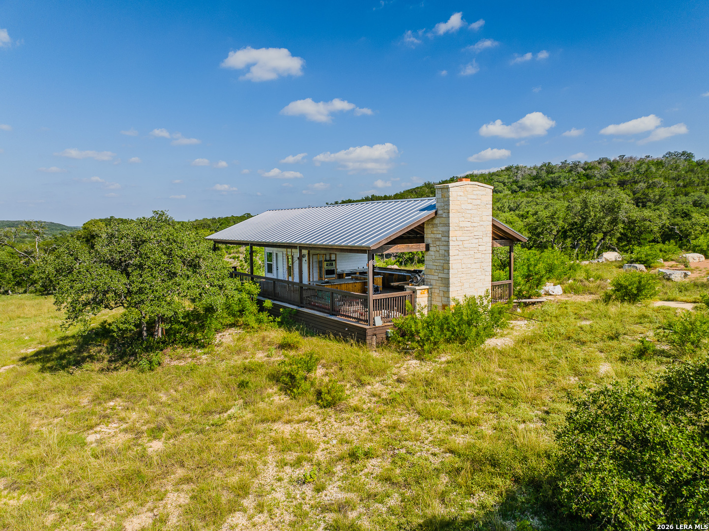 main property photo 17