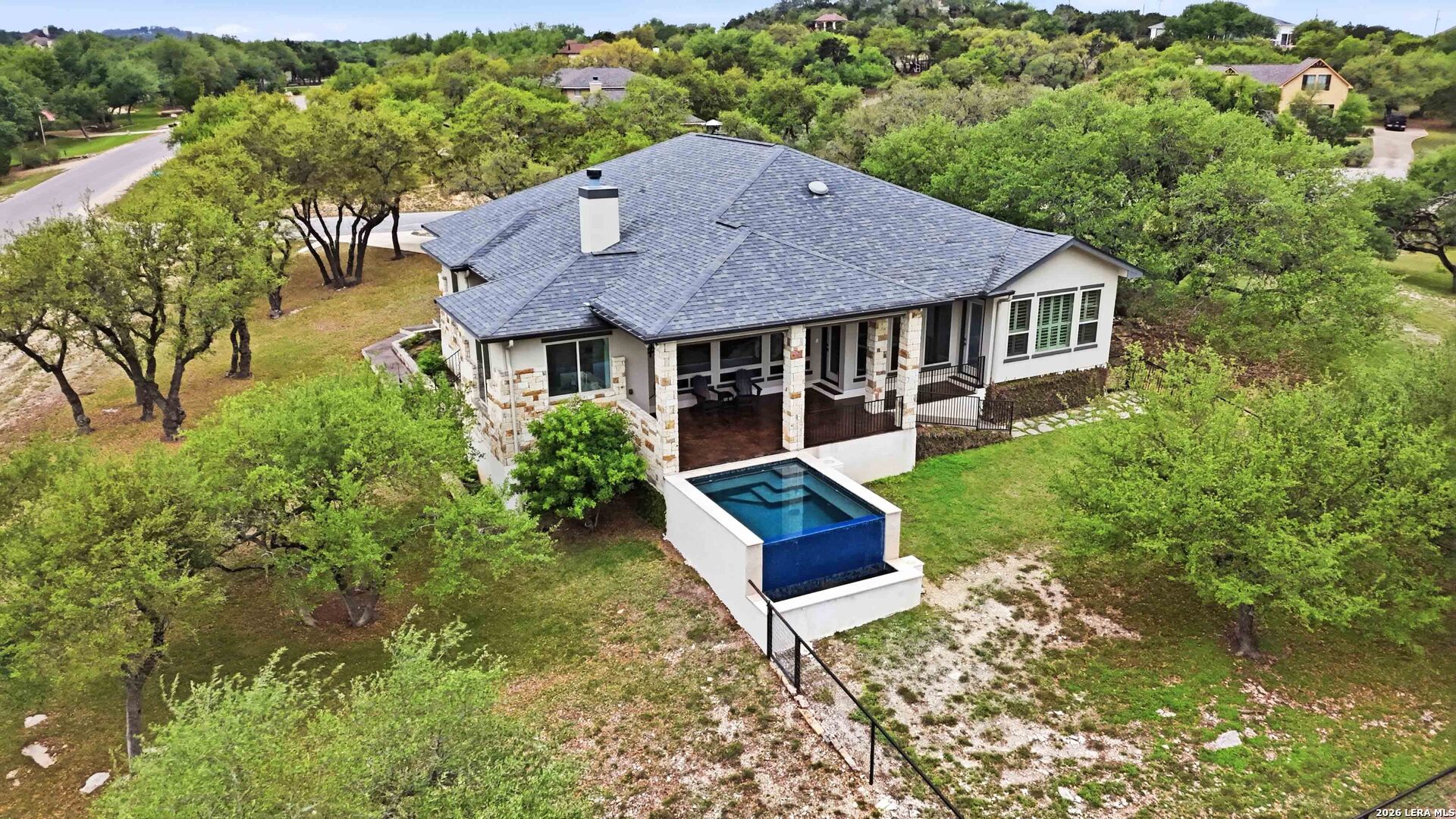 main property photo 39