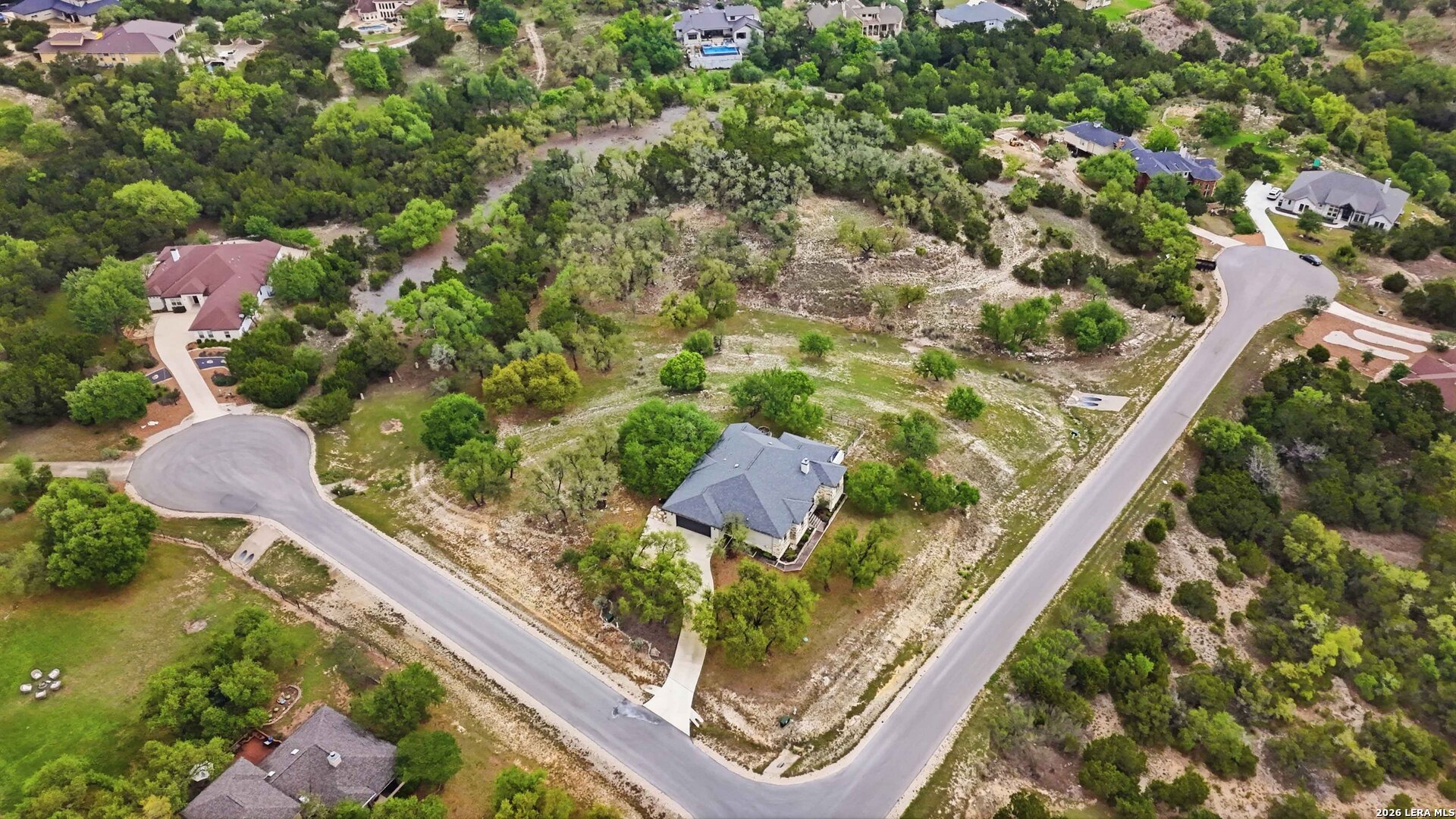 main property photo 41