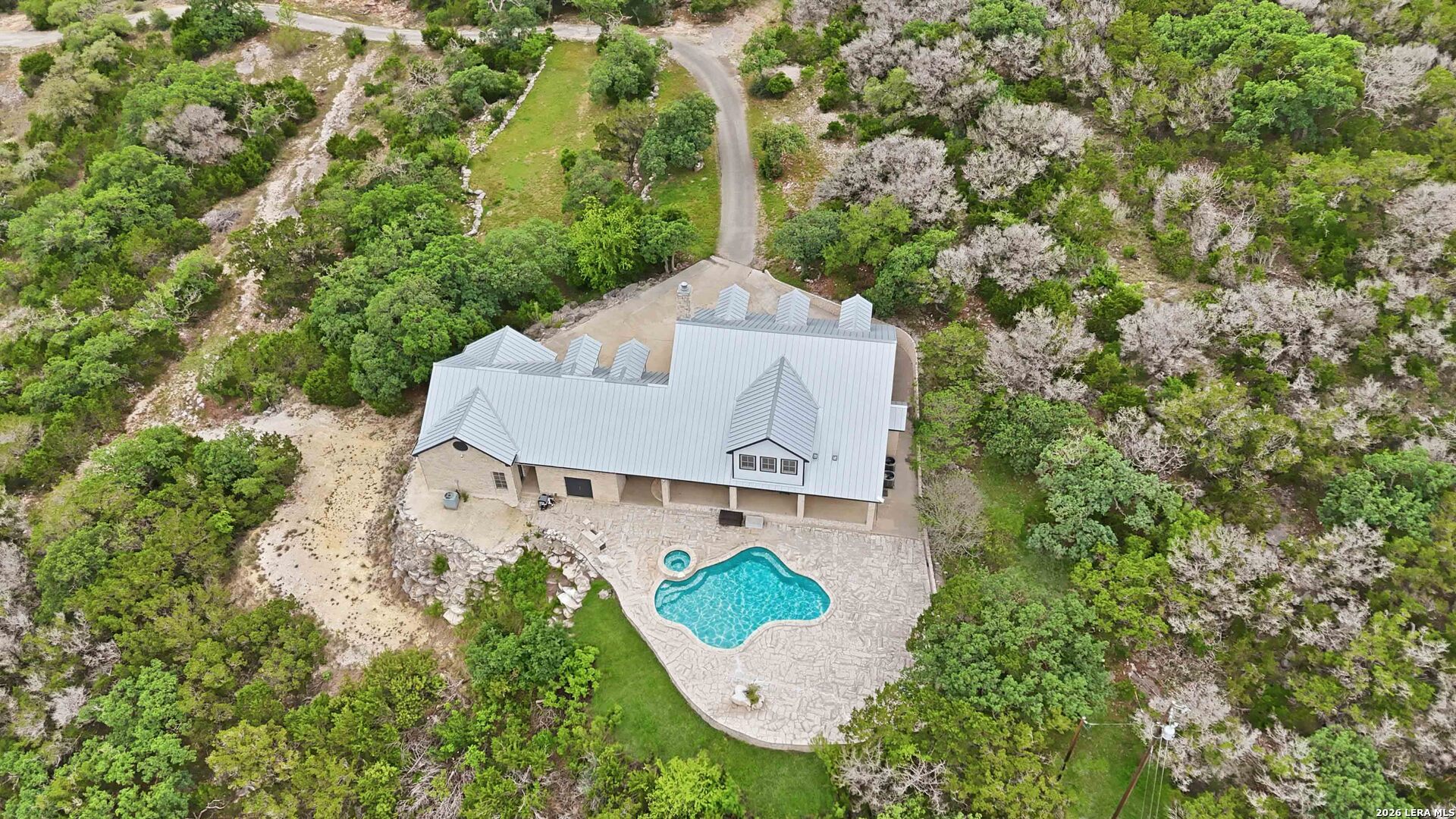 main property photo 37