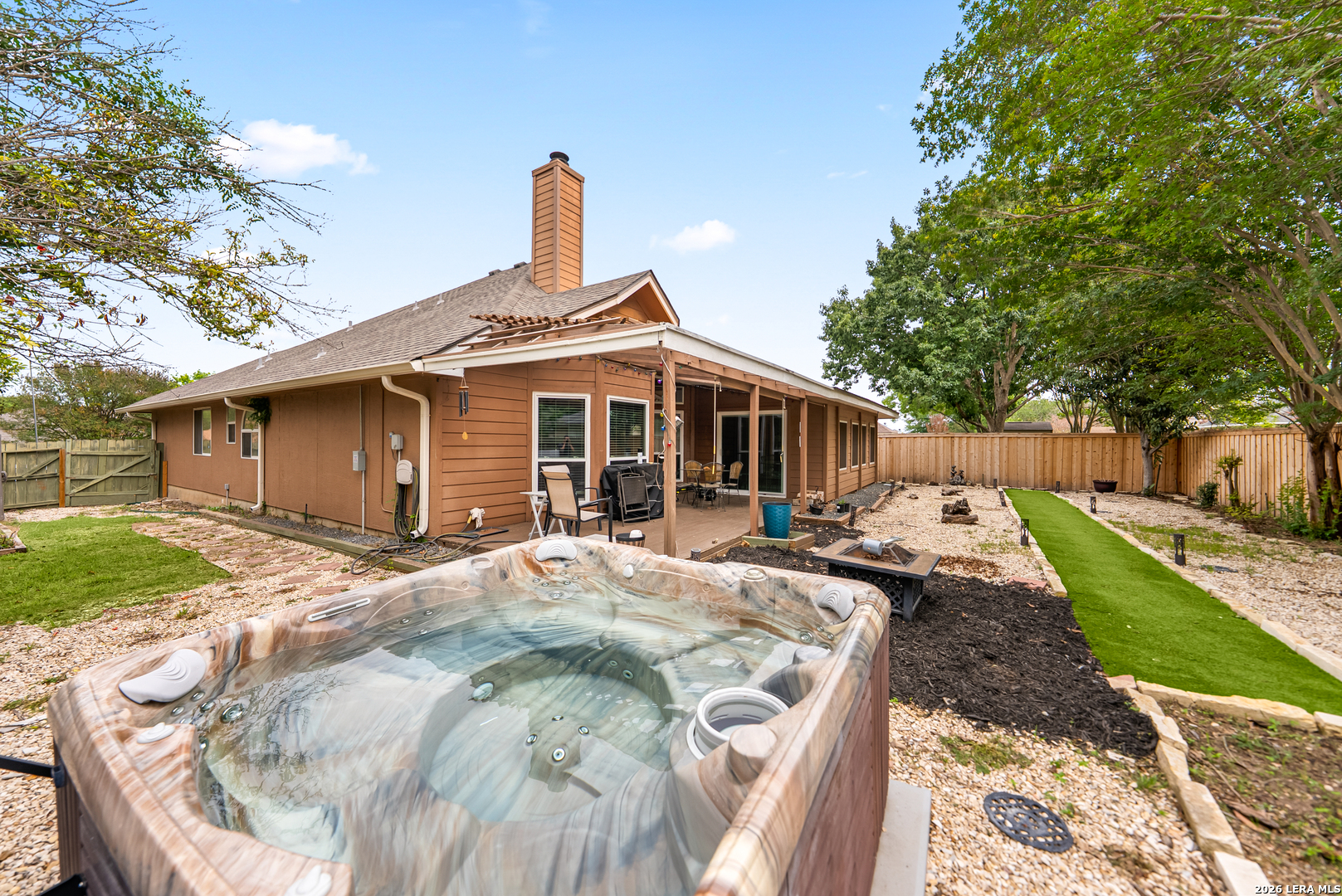 main property photo 30