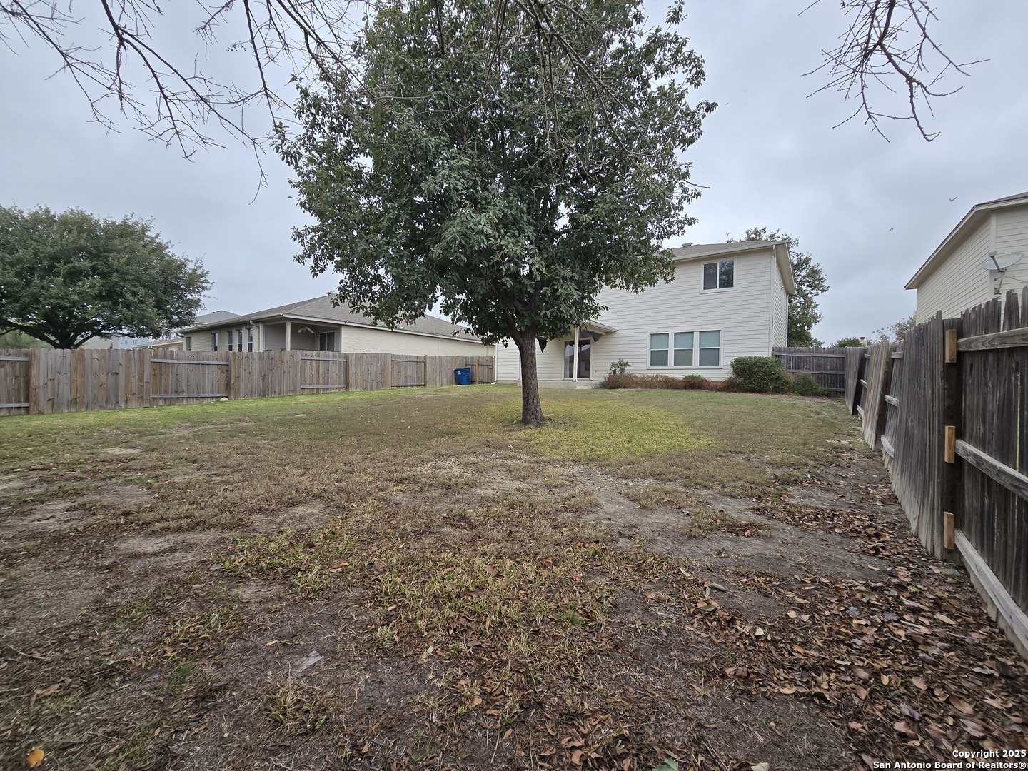 main property photo 18