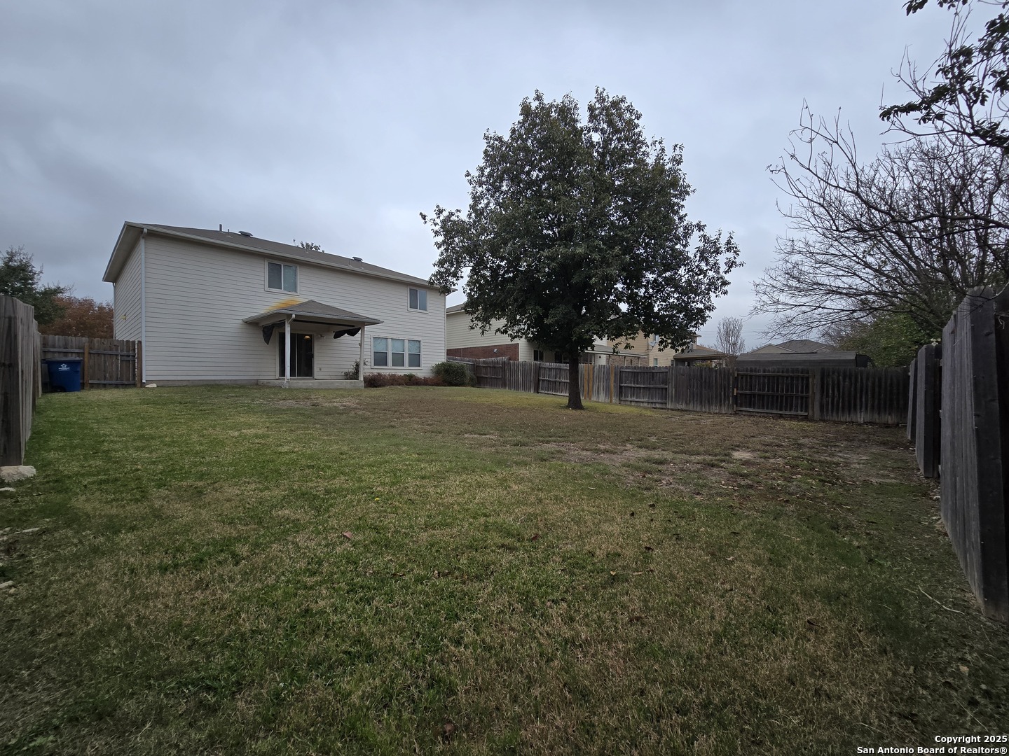 main property photo 19