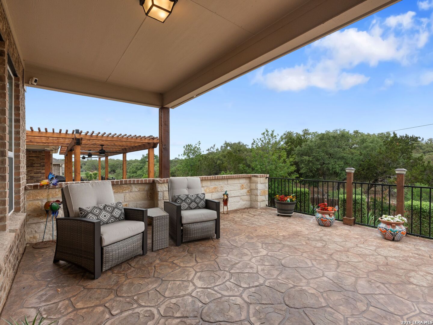 main property photo 25