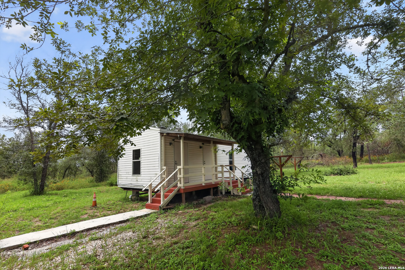 main property photo 37