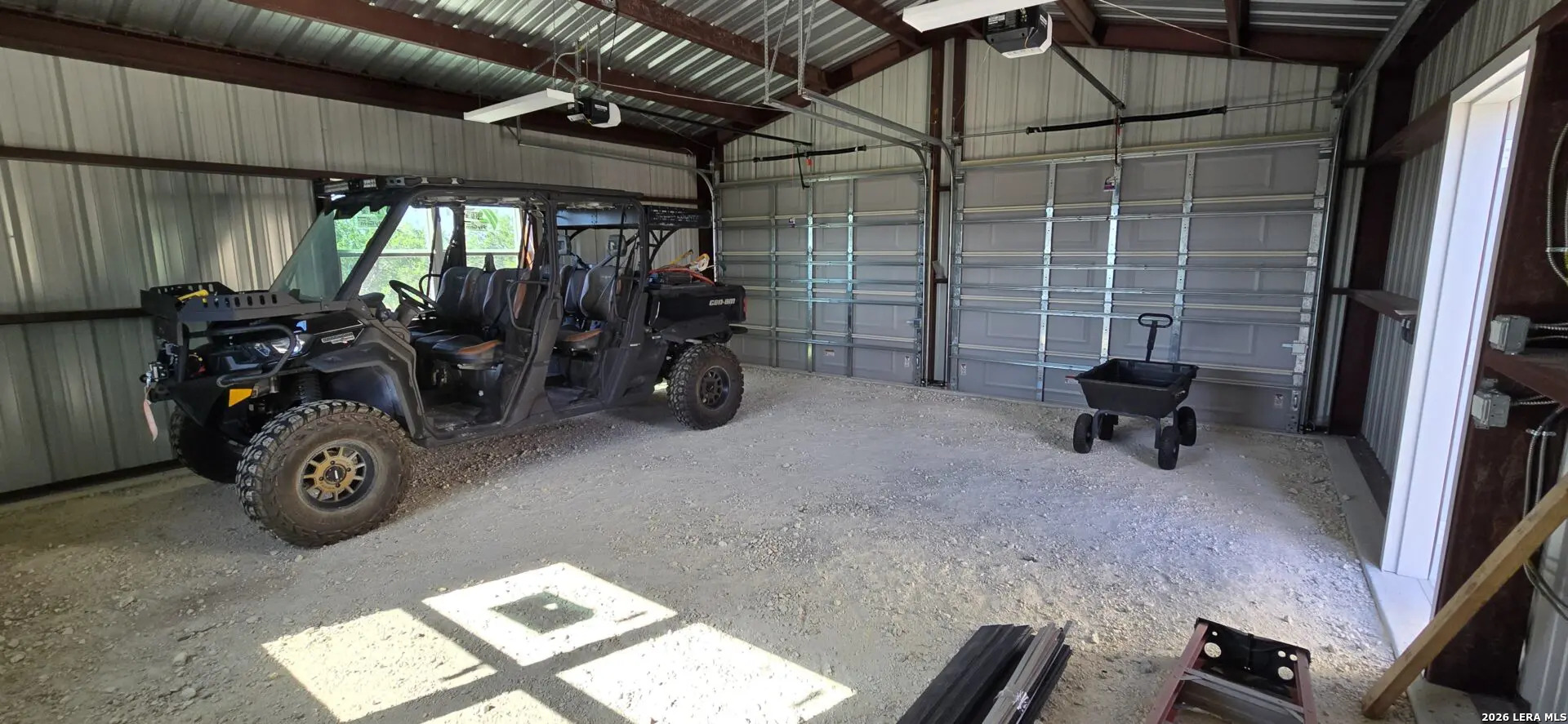 main property photo 27