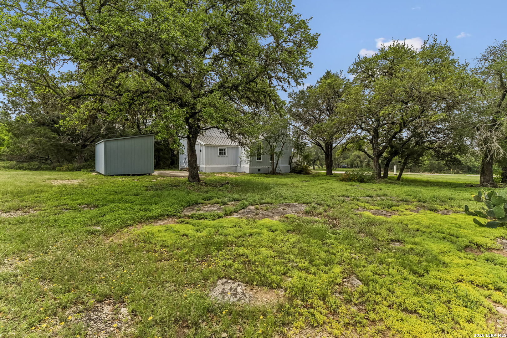 main property photo 23