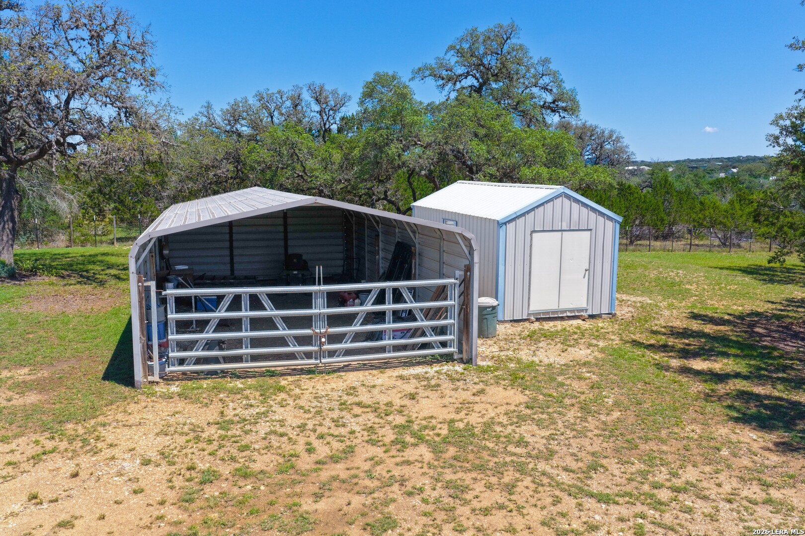 main property photo 10