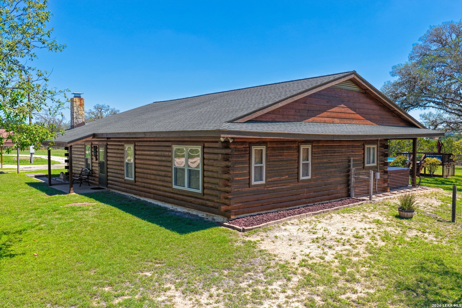 main property photo 3
