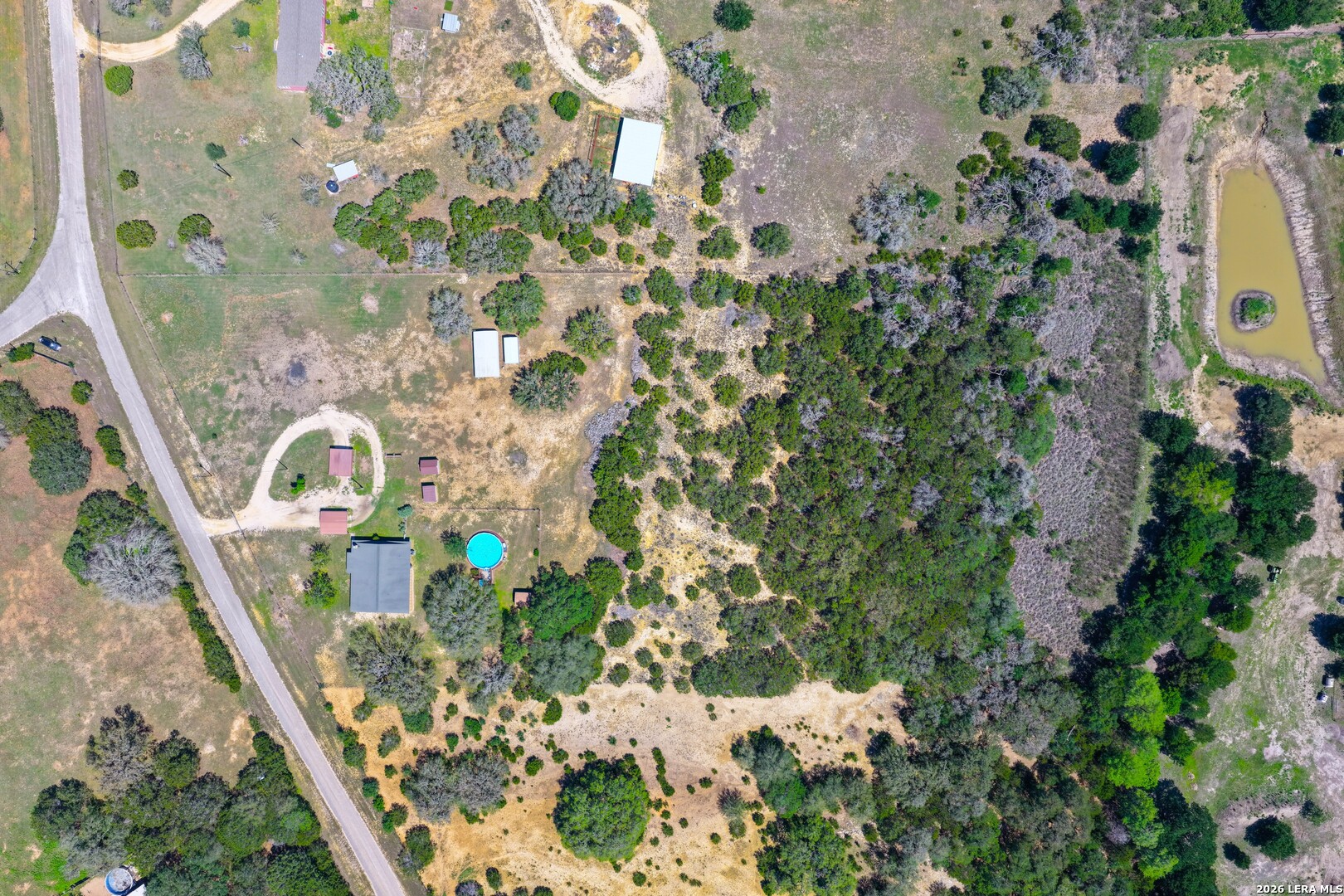 main property photo 33