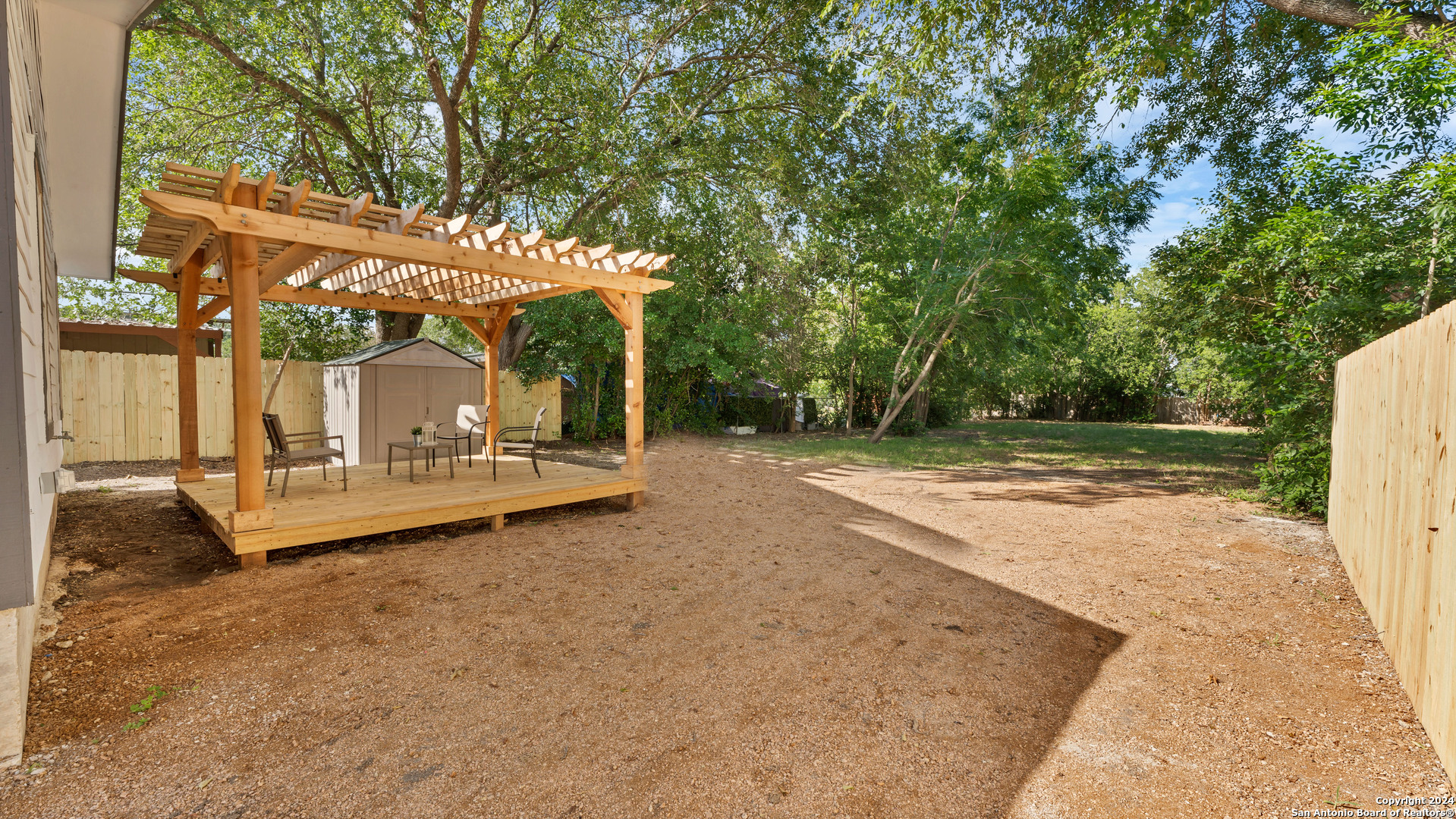 main property photo 15