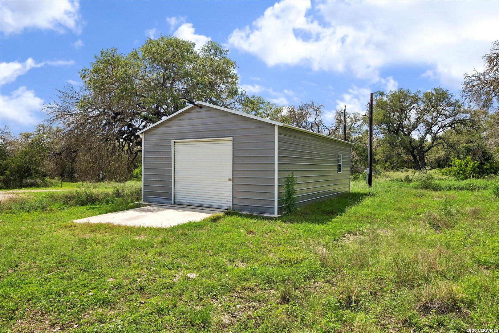 main property photo 23
