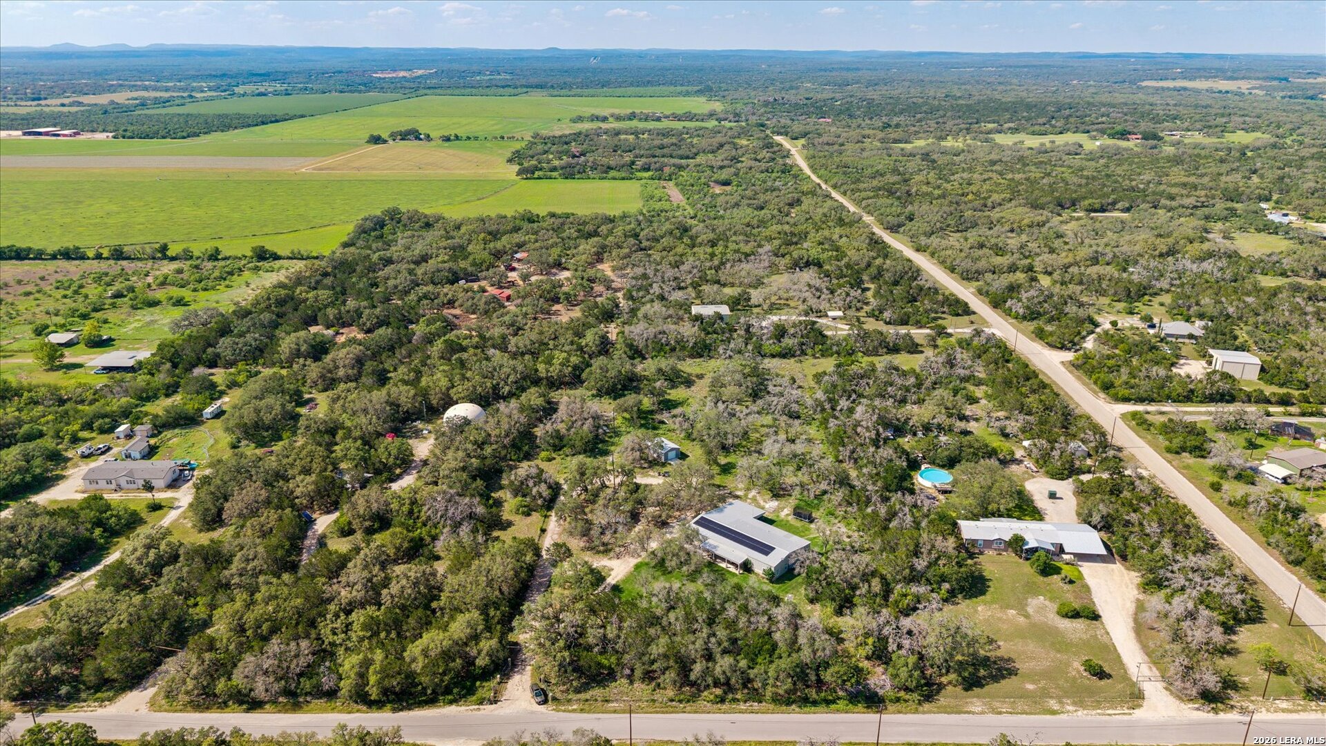 main property photo 30