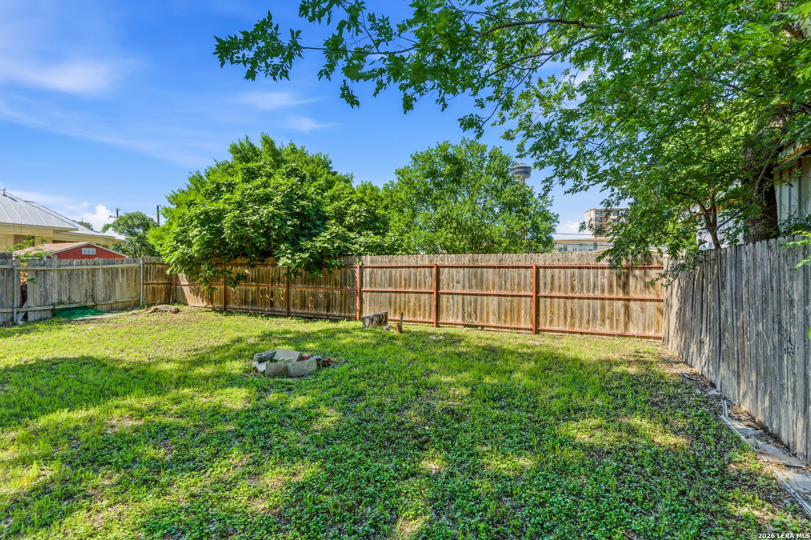 main property photo 13