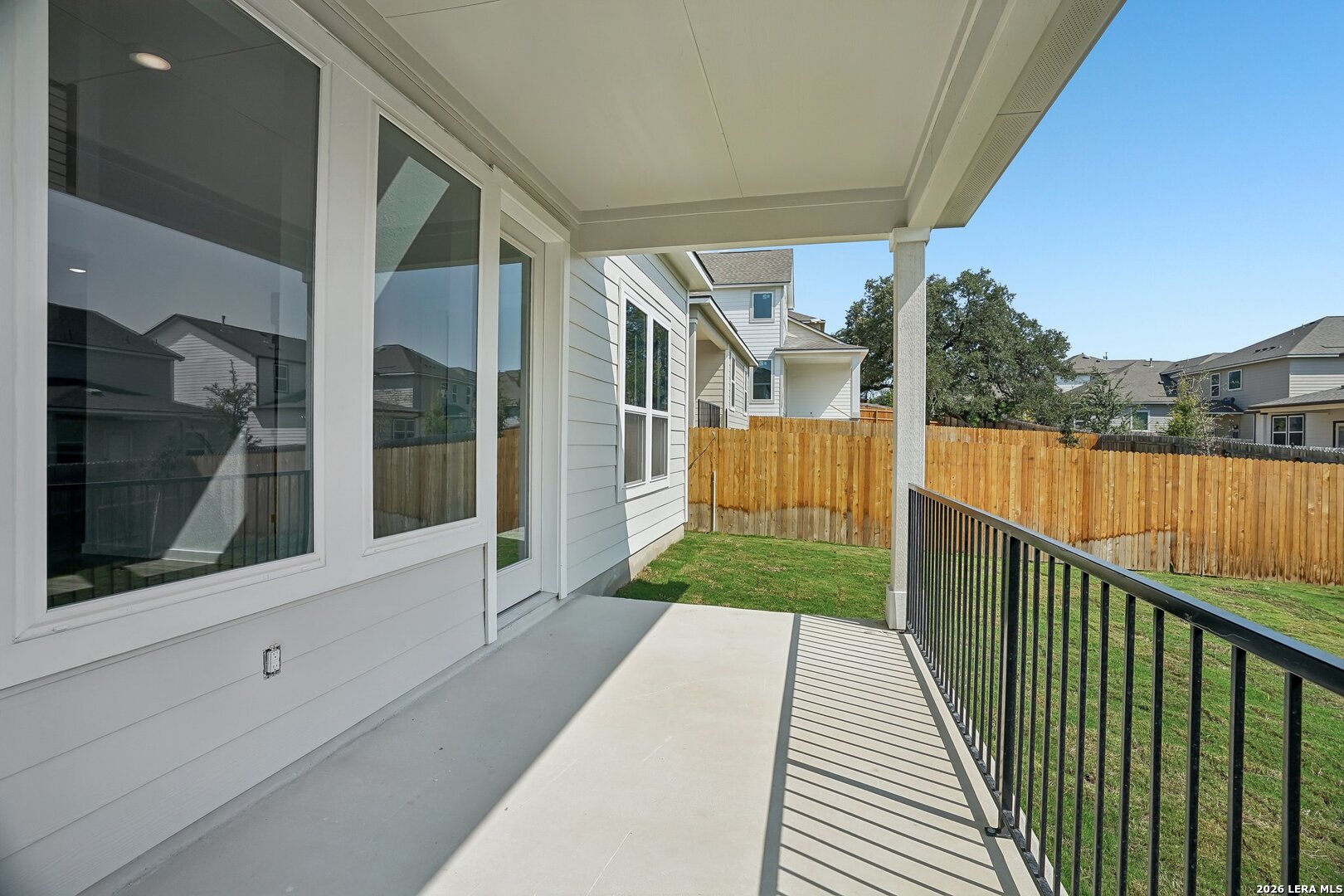 main property photo 33