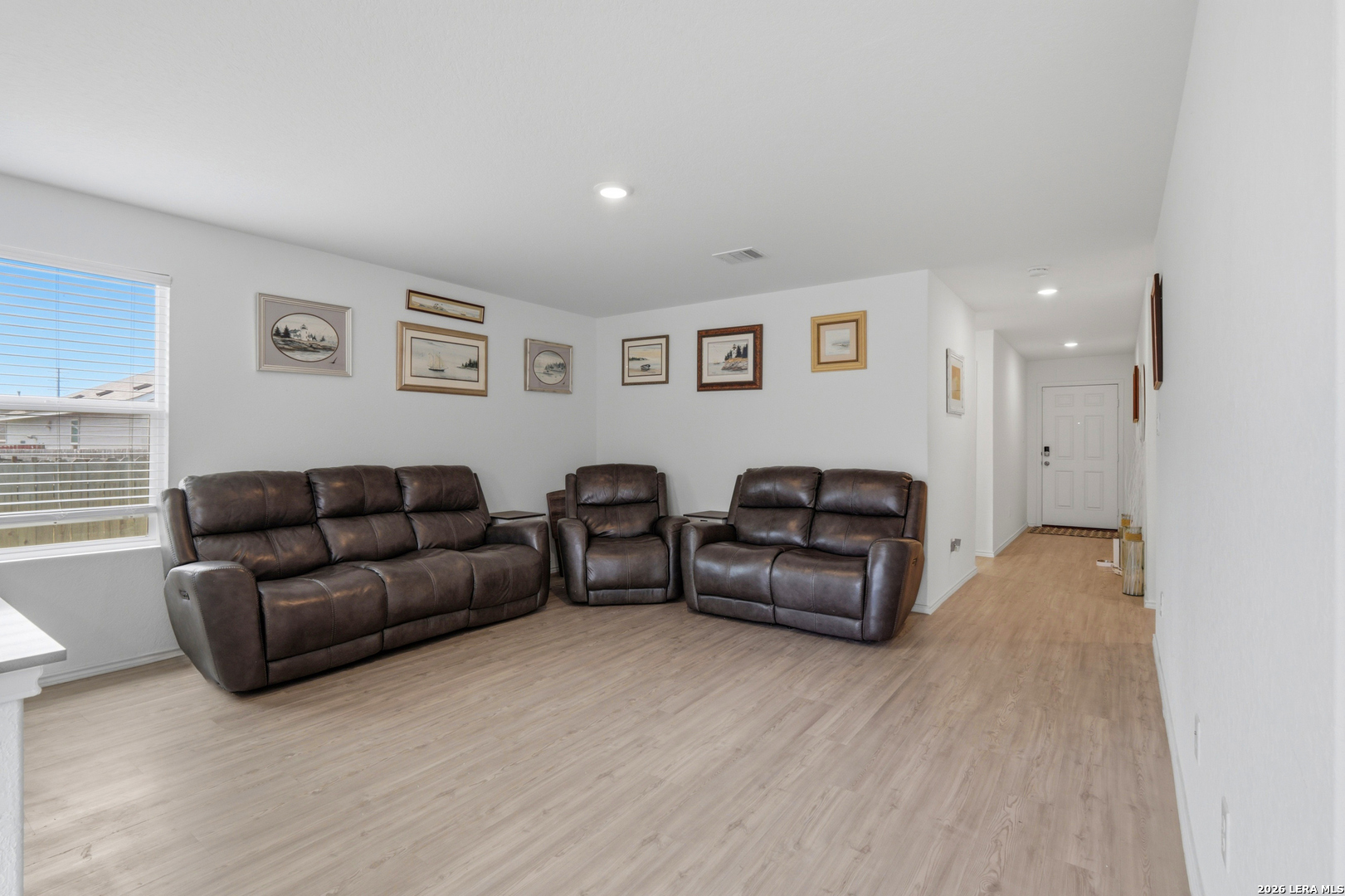 property viewer photo 5