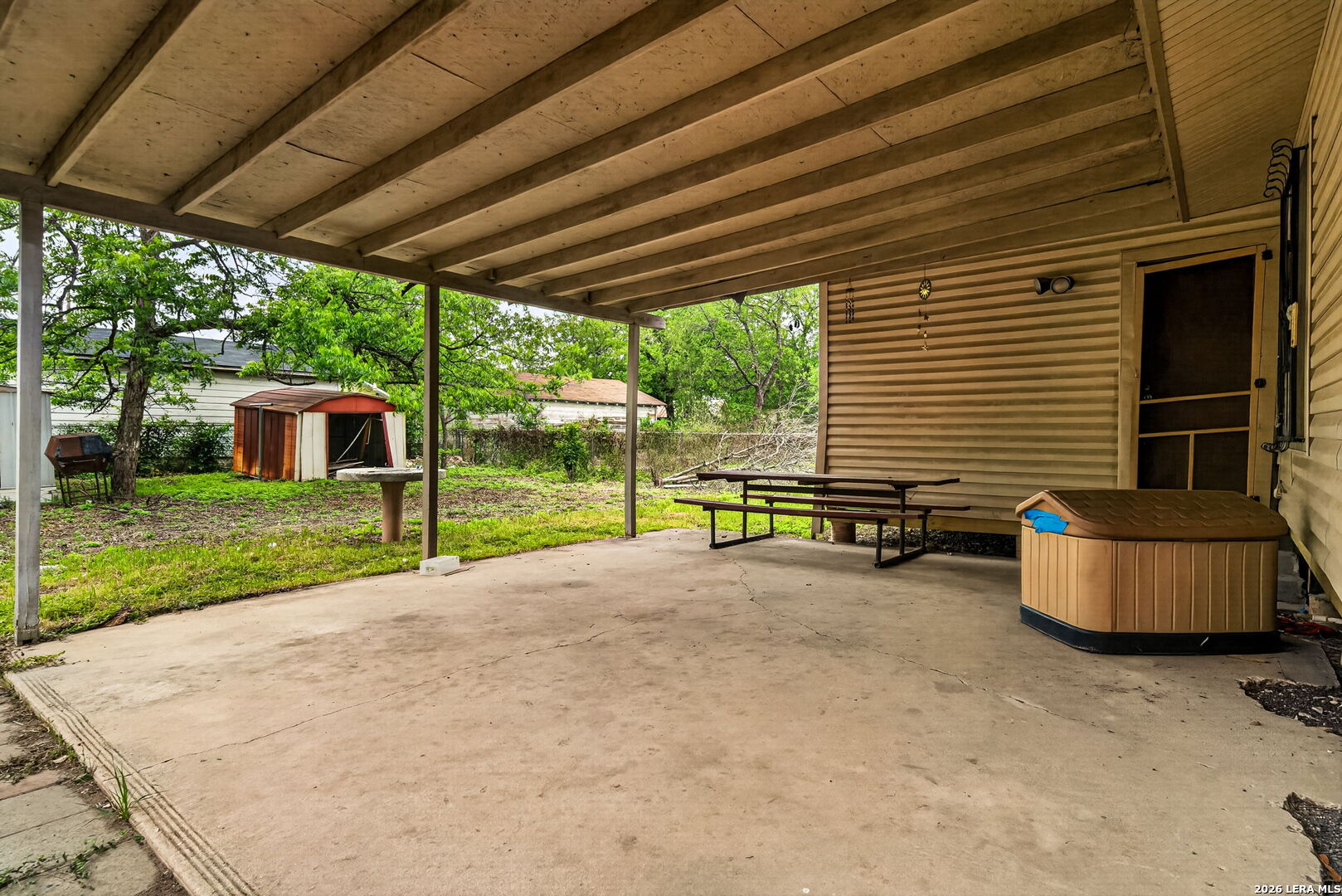 main property photo 23
