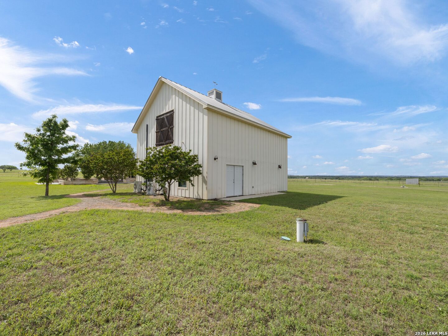 main property photo 50