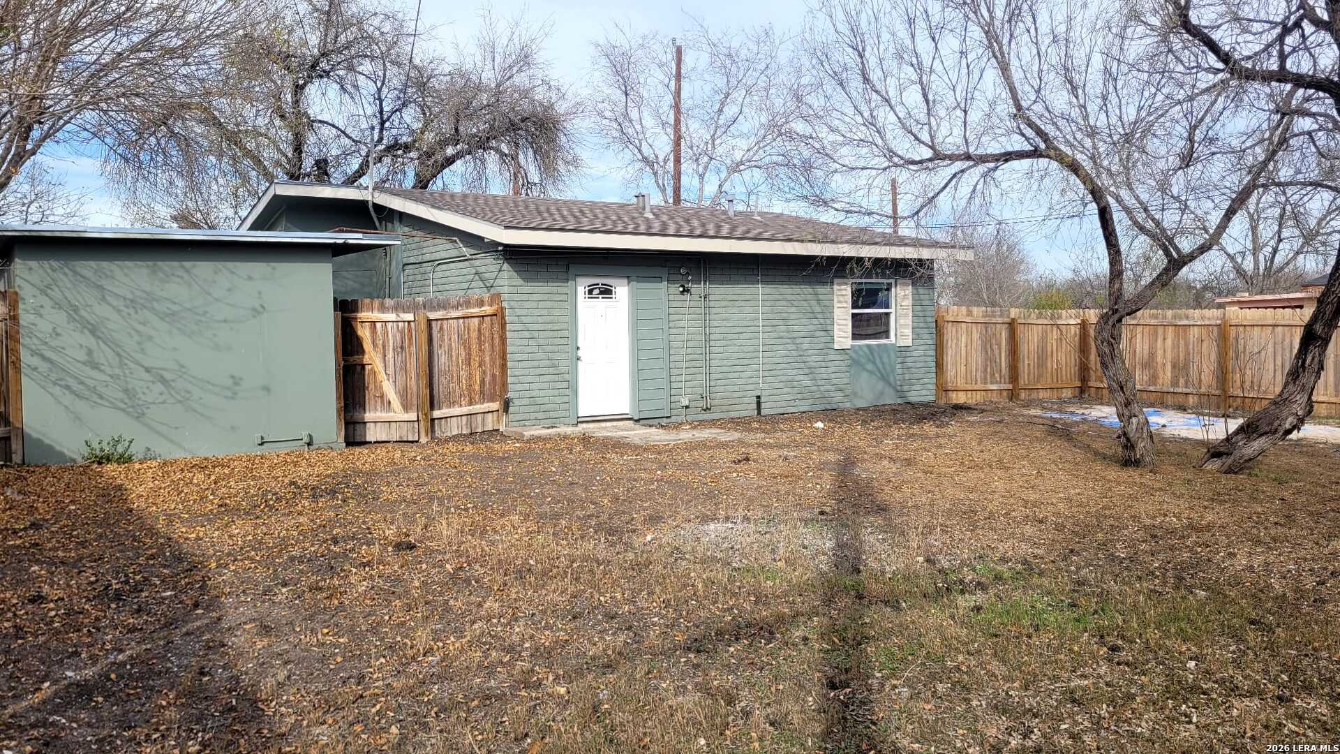 main property photo 18