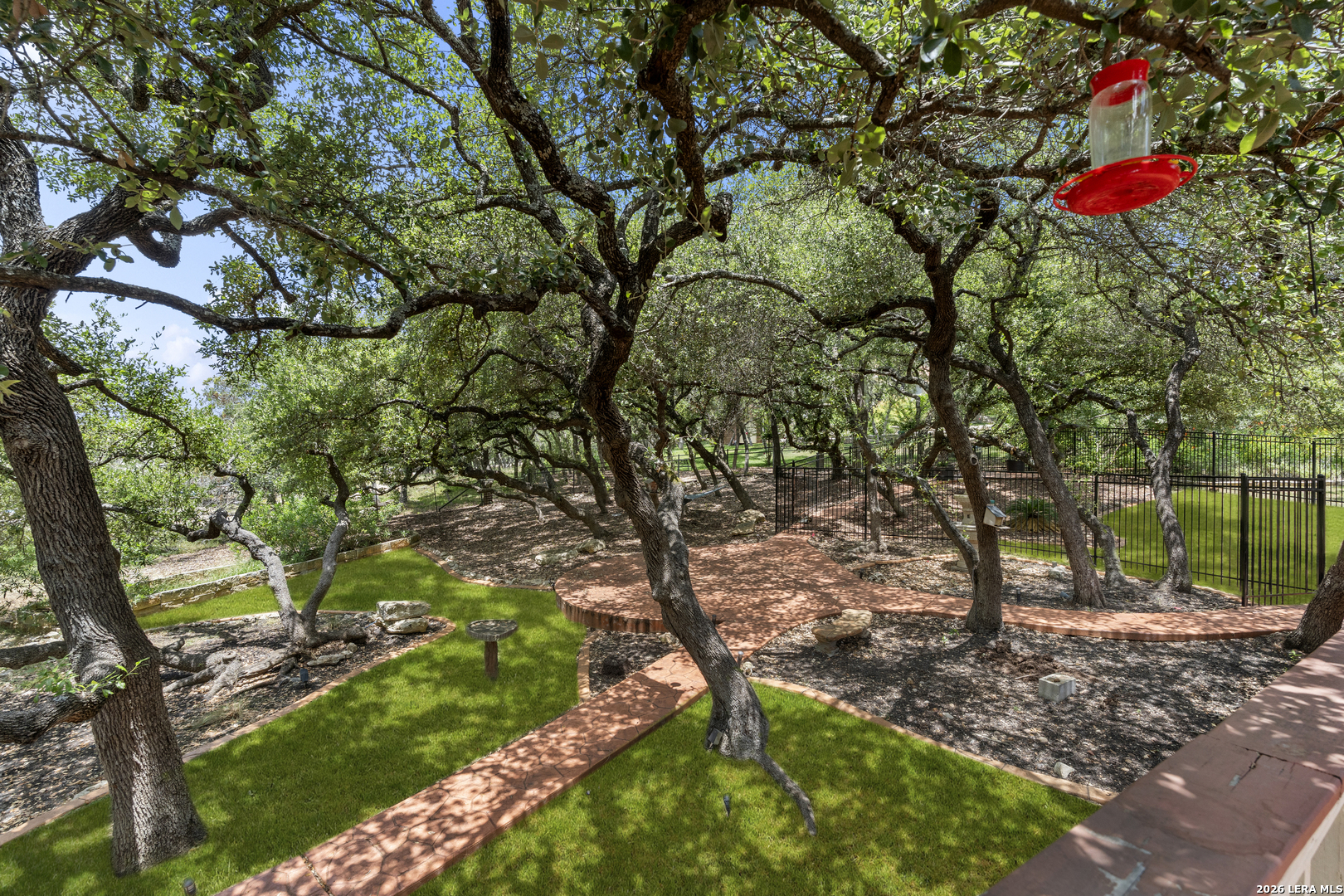 main property photo 30