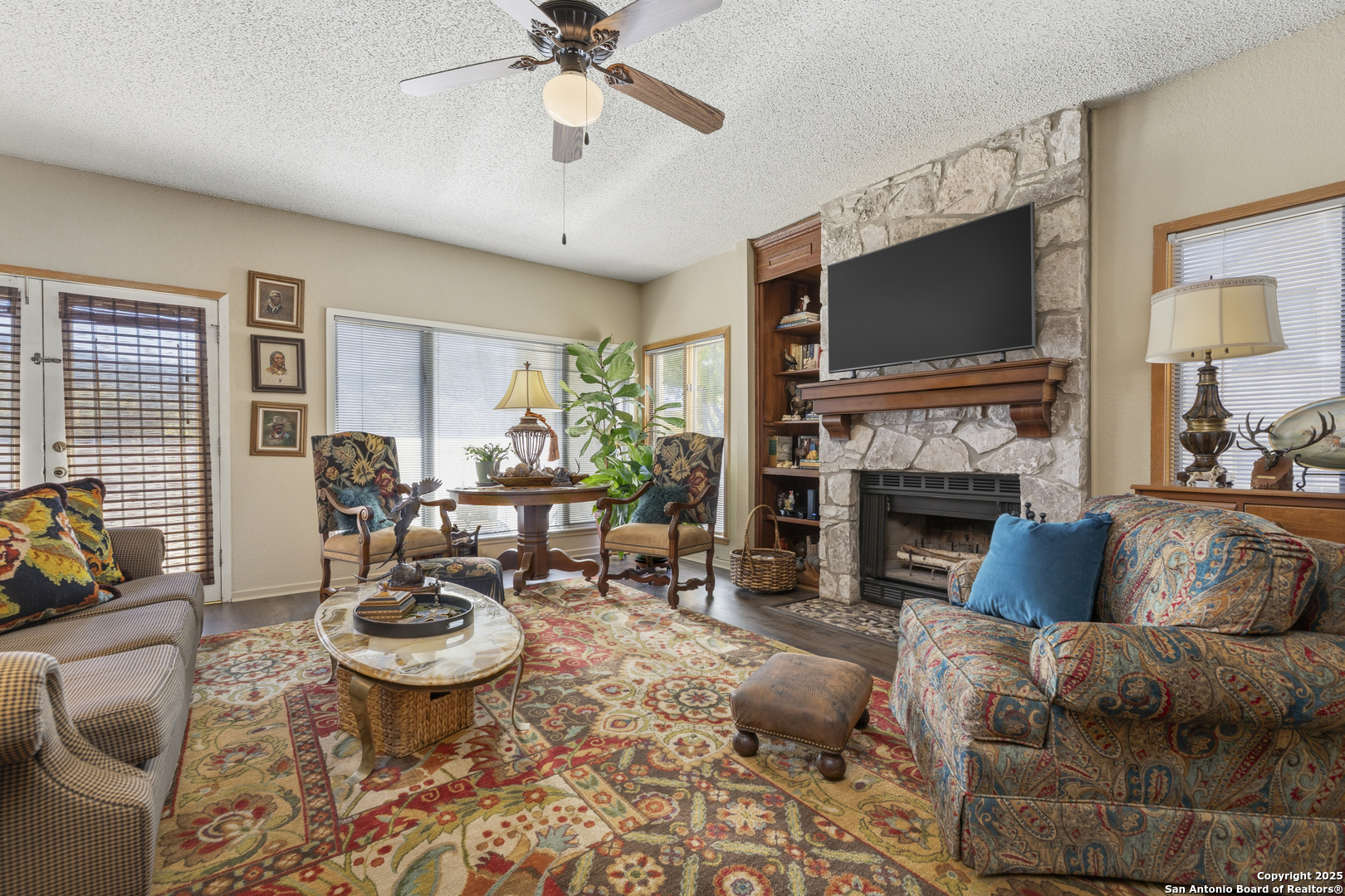 main property photo 17