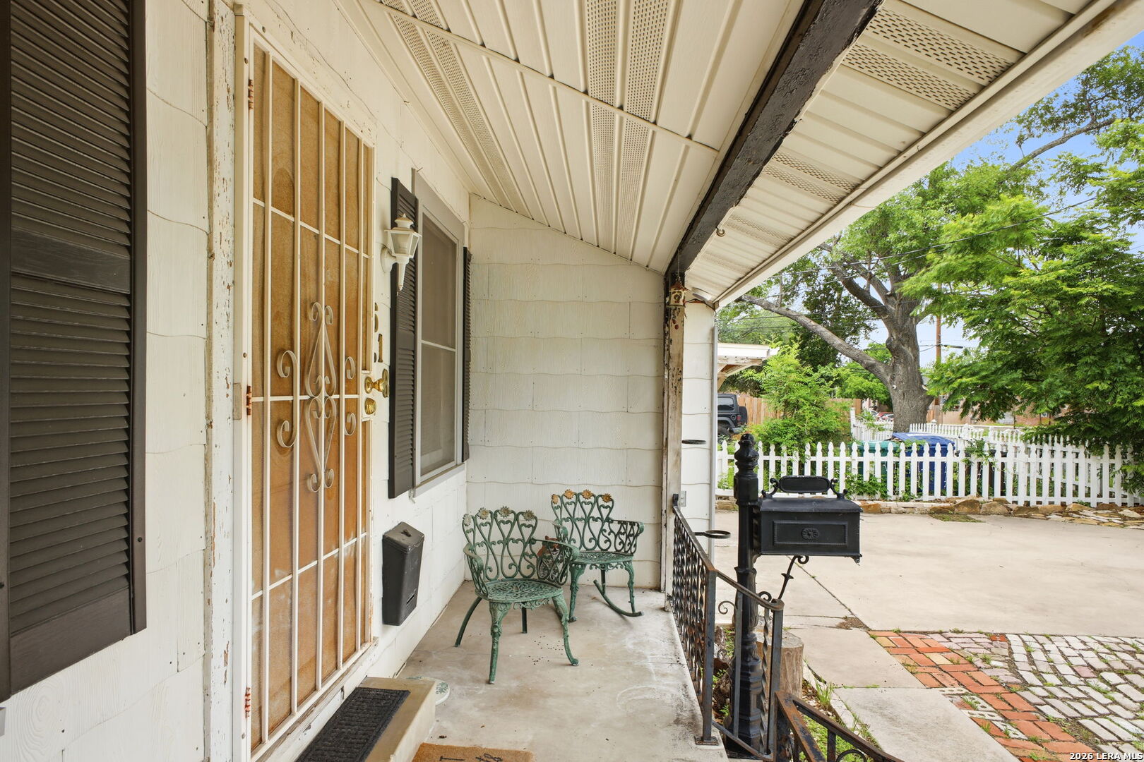 main property photo 6