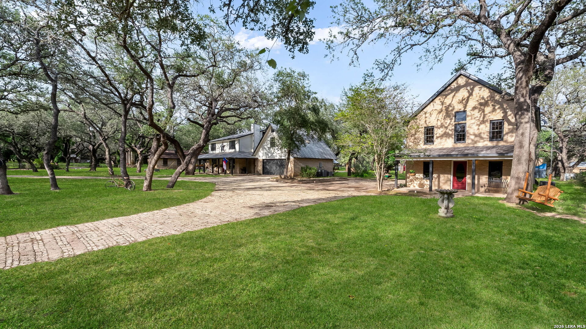 main property photo 12