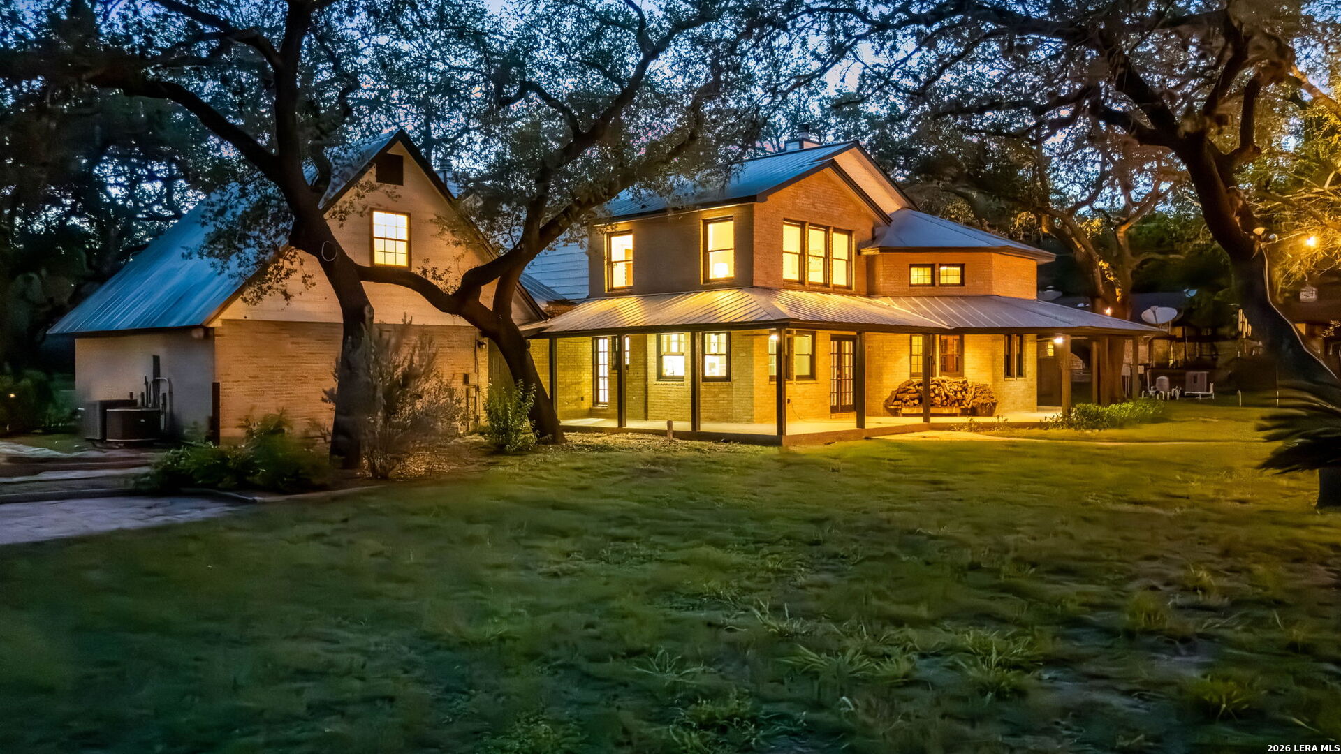 main property photo 5