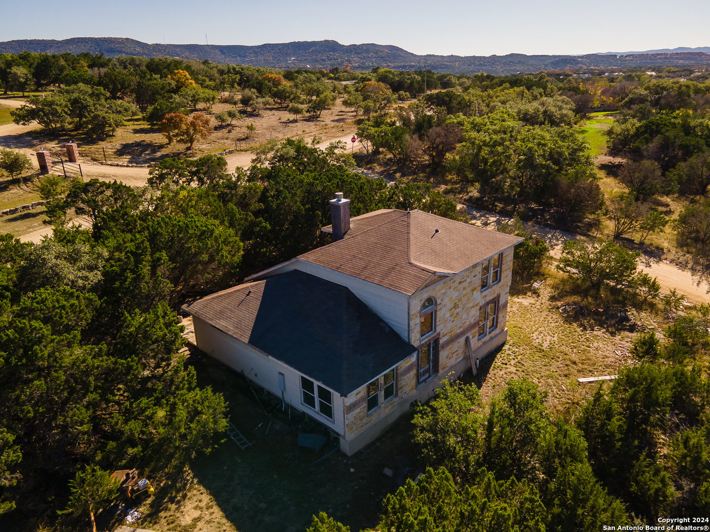 main property photo 35