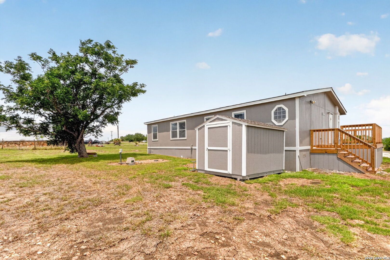 main property photo 11