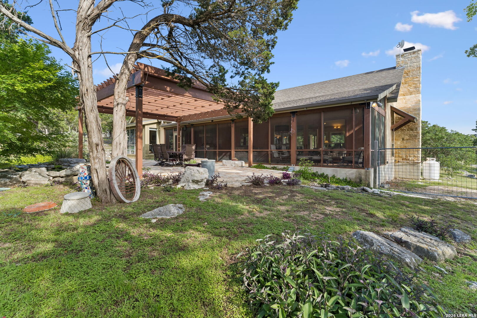 main property photo 49