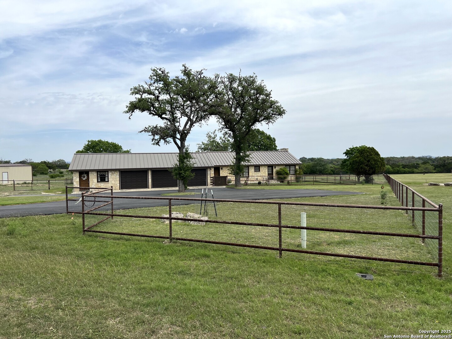main property photo 48