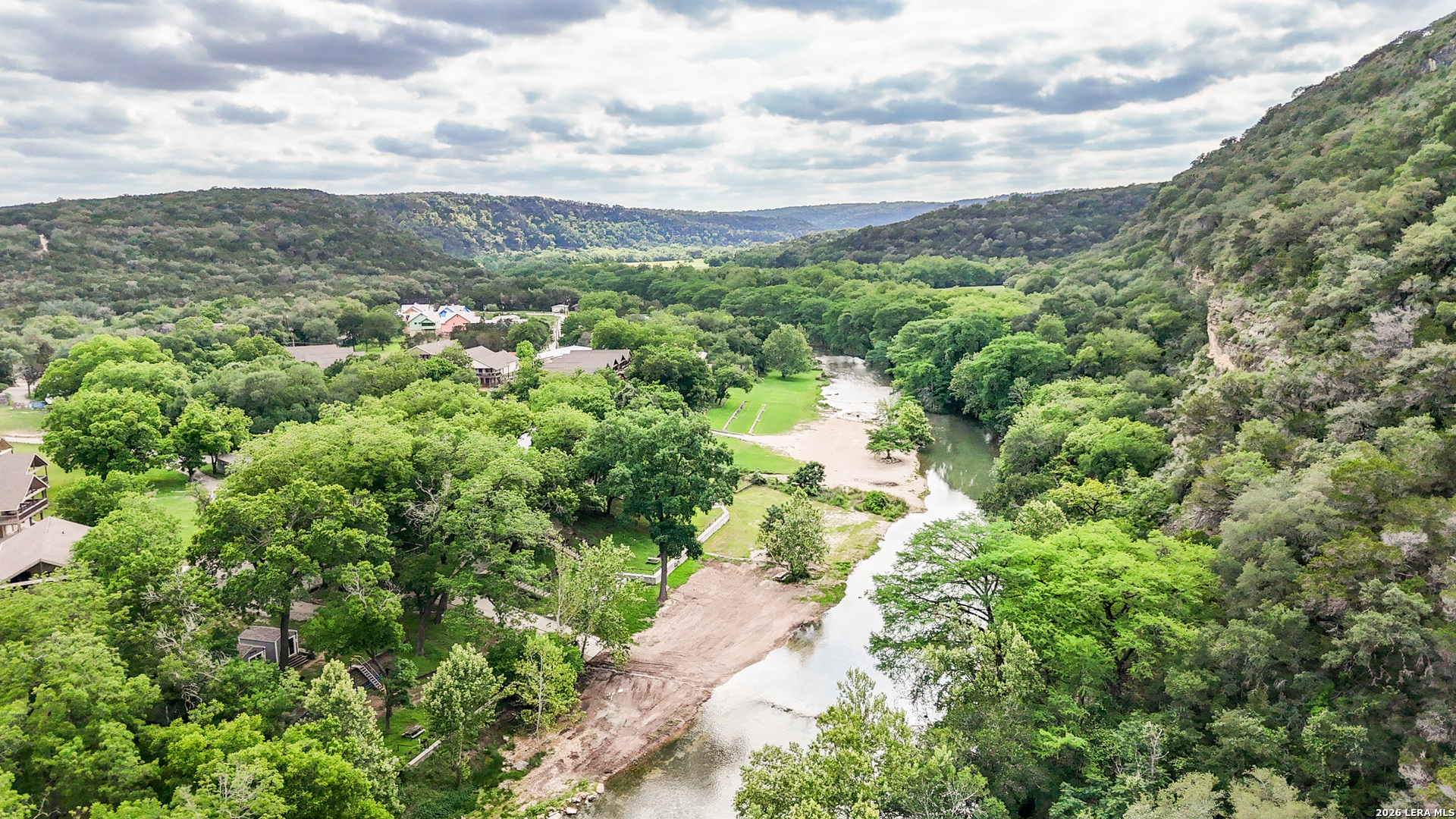 main property photo 50