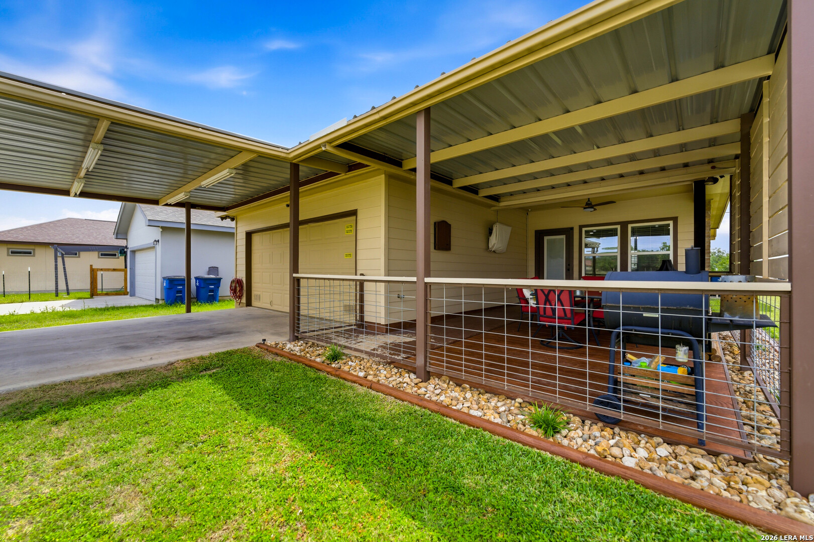 main property photo 27