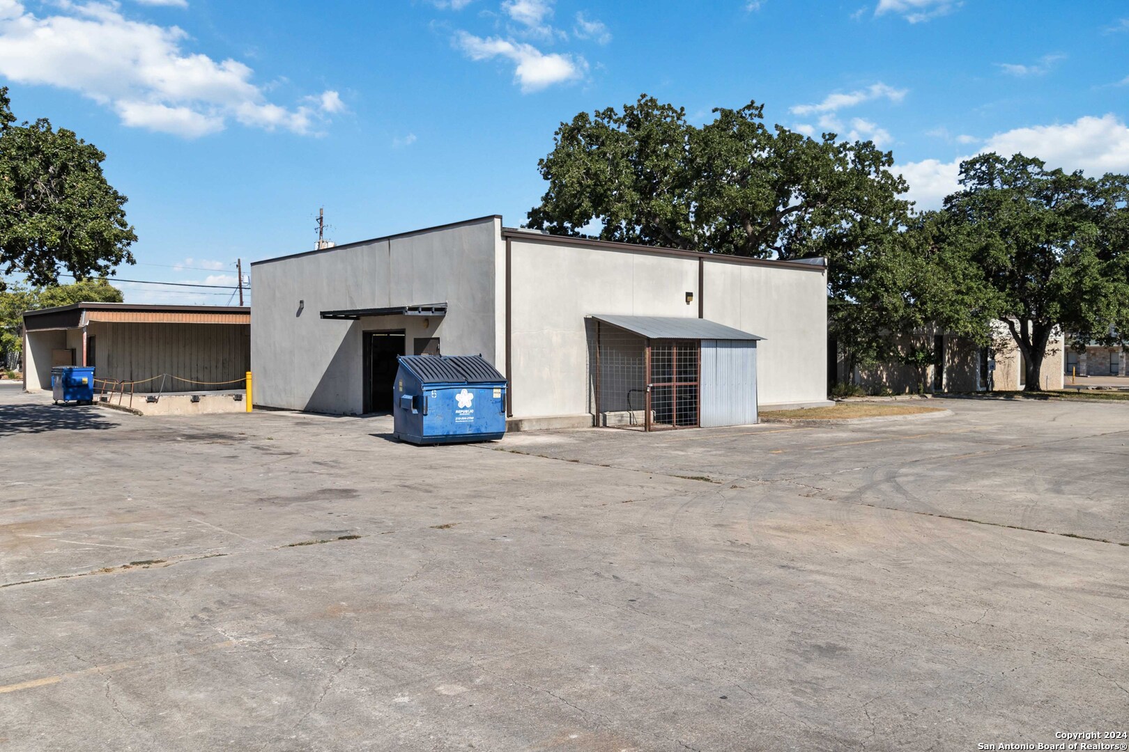 main property photo 38