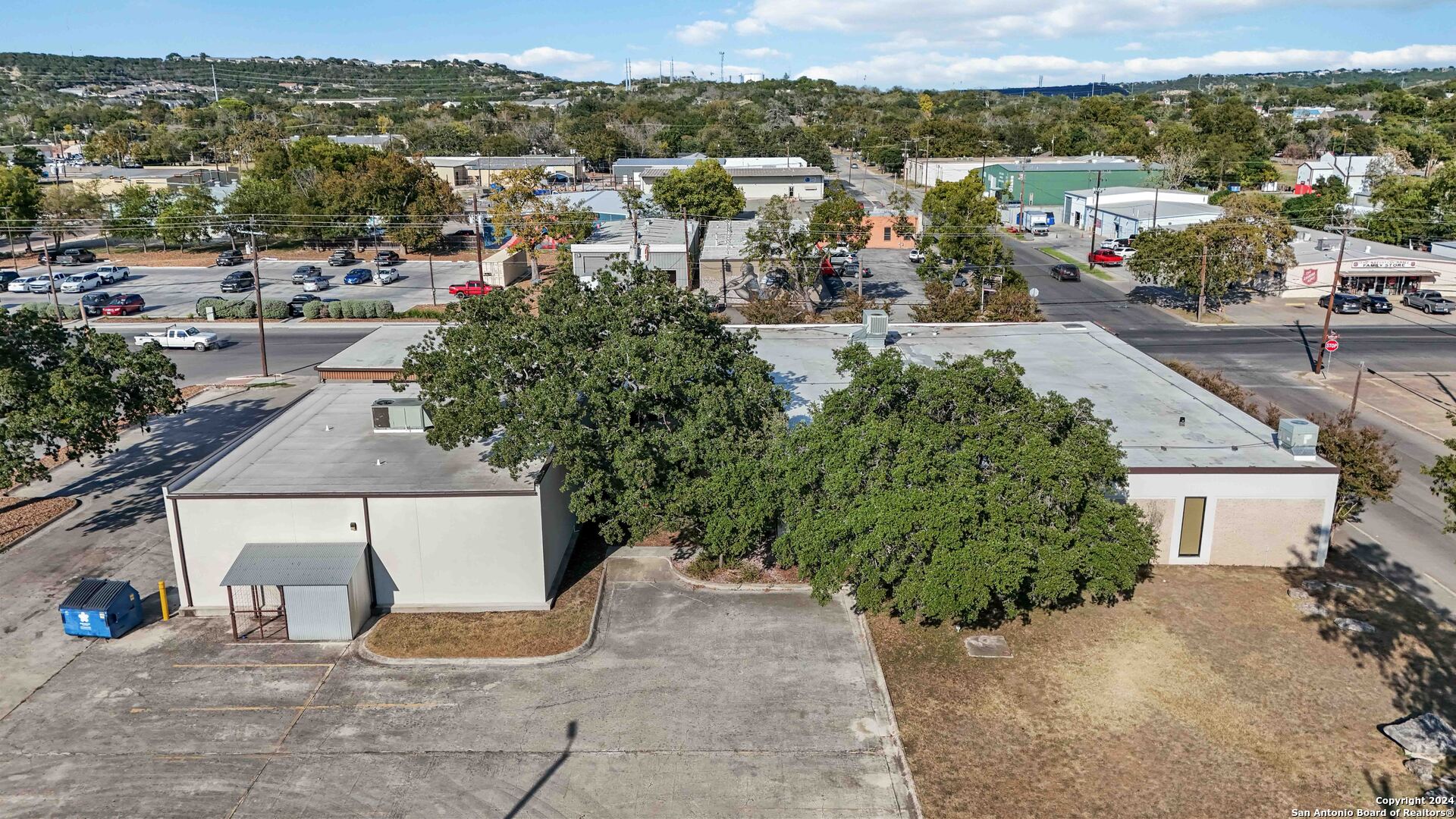 main property photo 44
