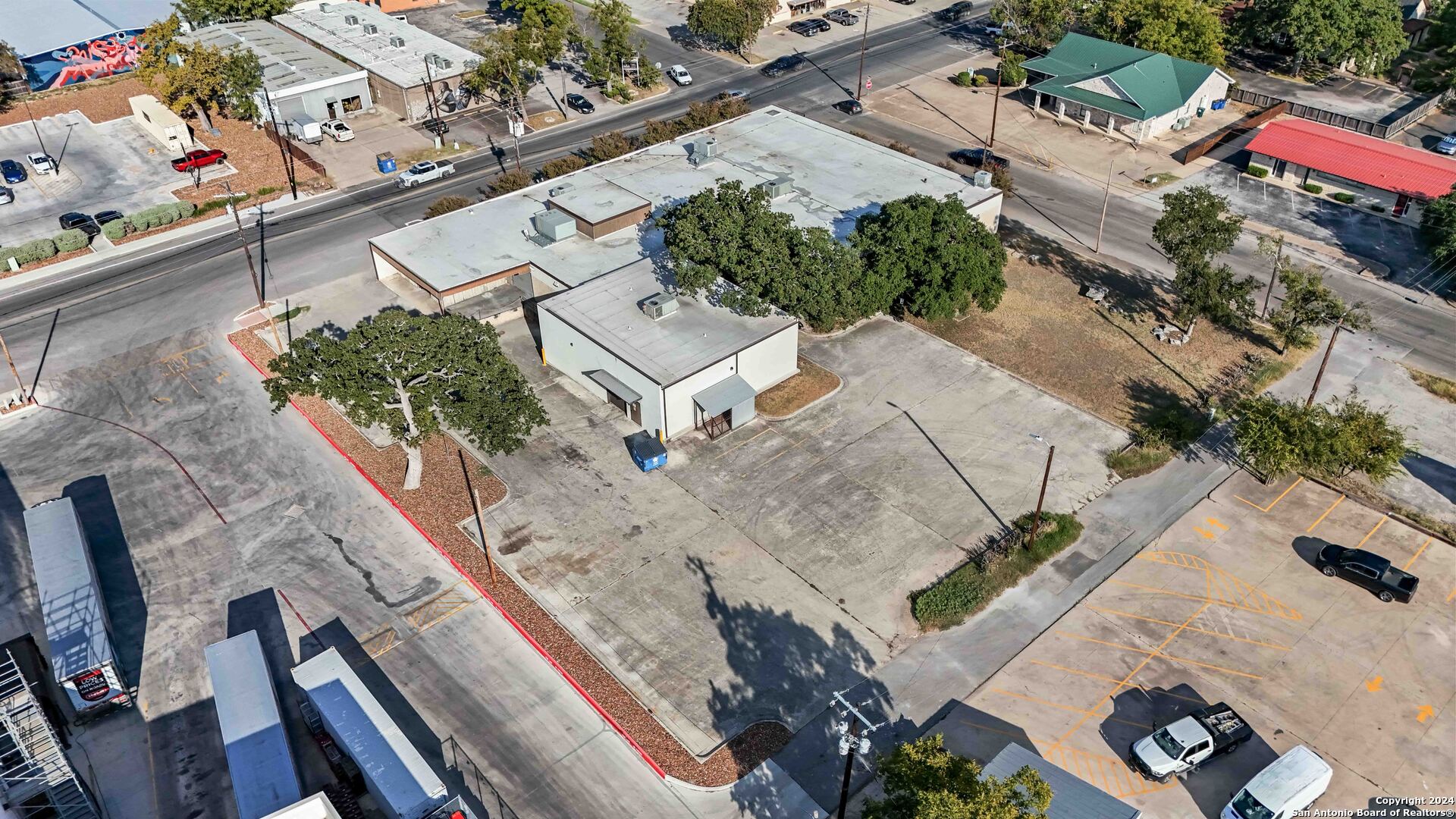 main property photo 45