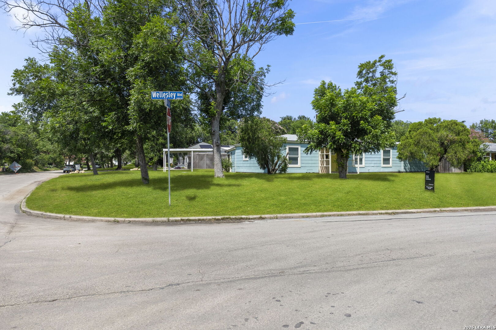 main property photo 22