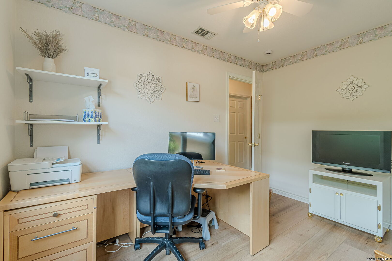 main property photo 18