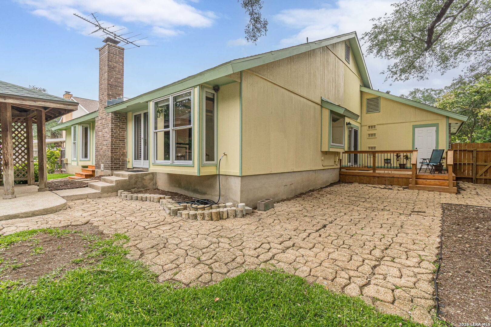 main property photo 31
