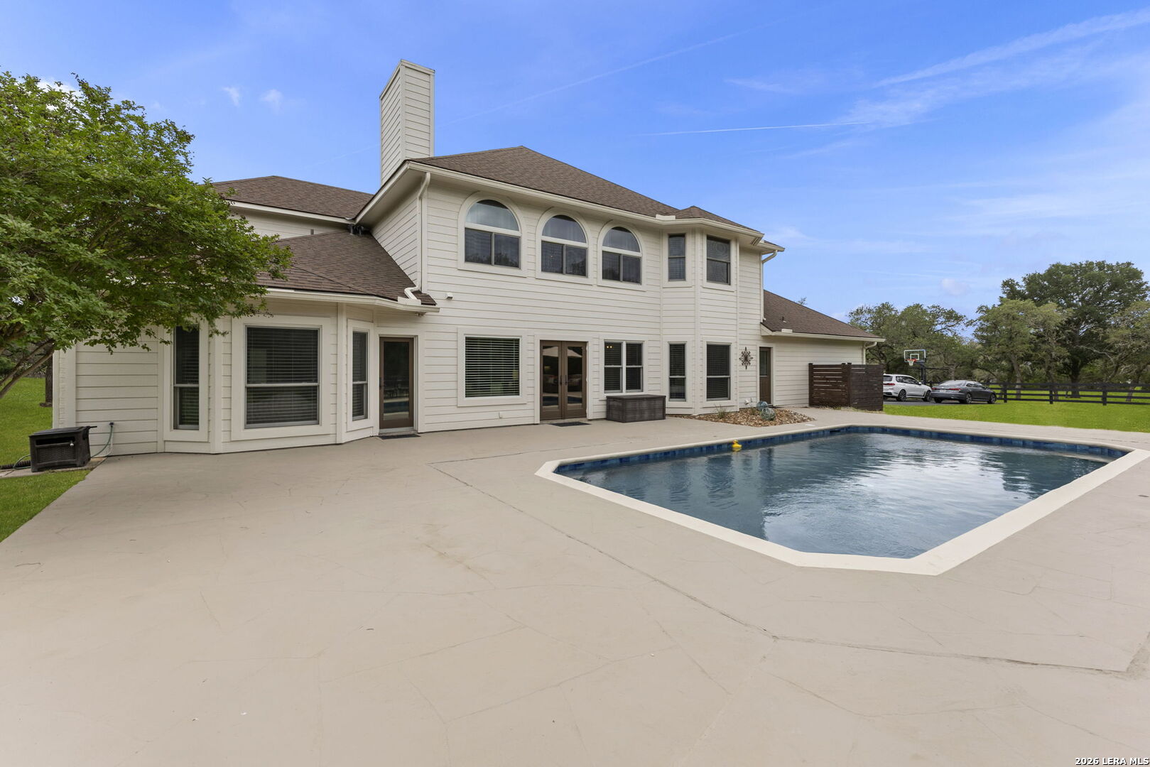 main property photo 29