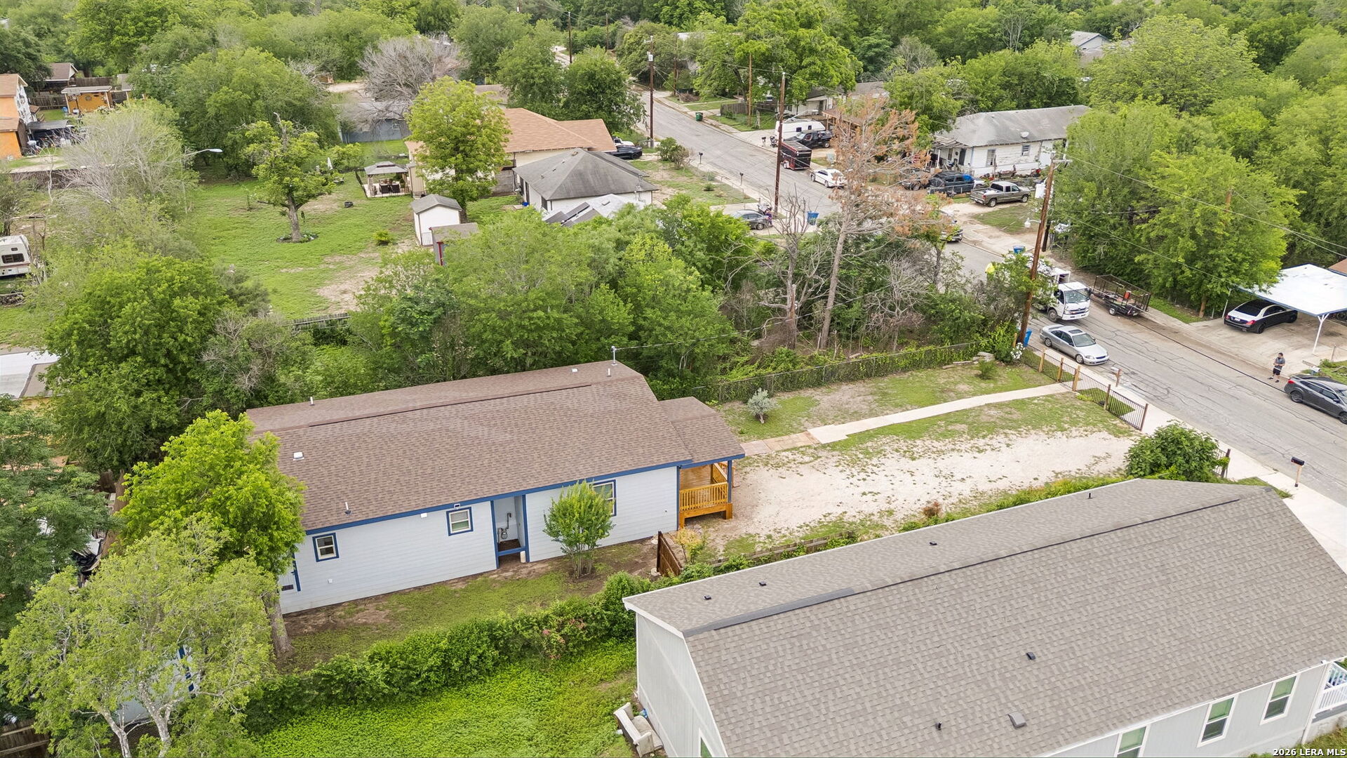 main property photo 34
