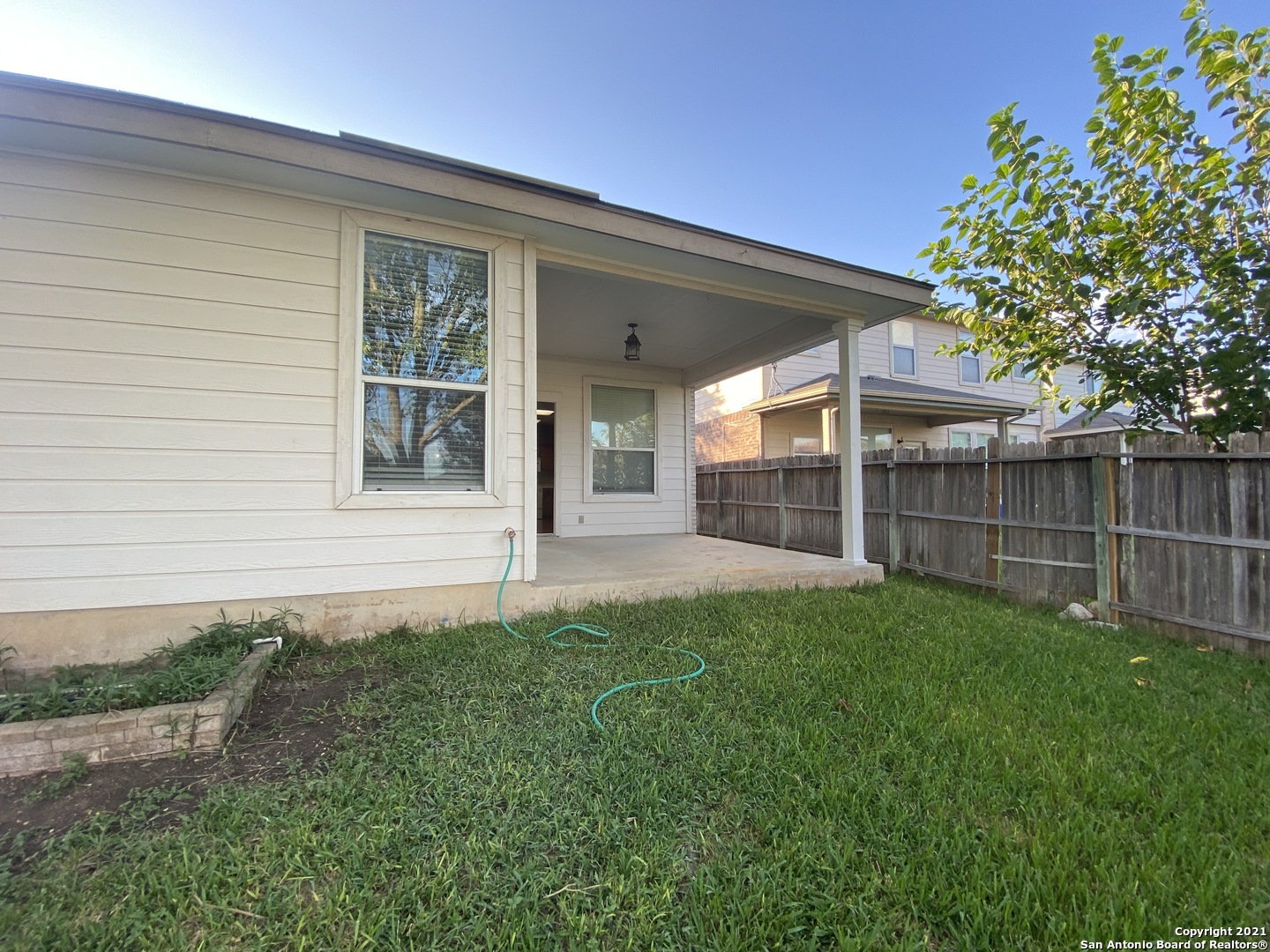 main property photo 13