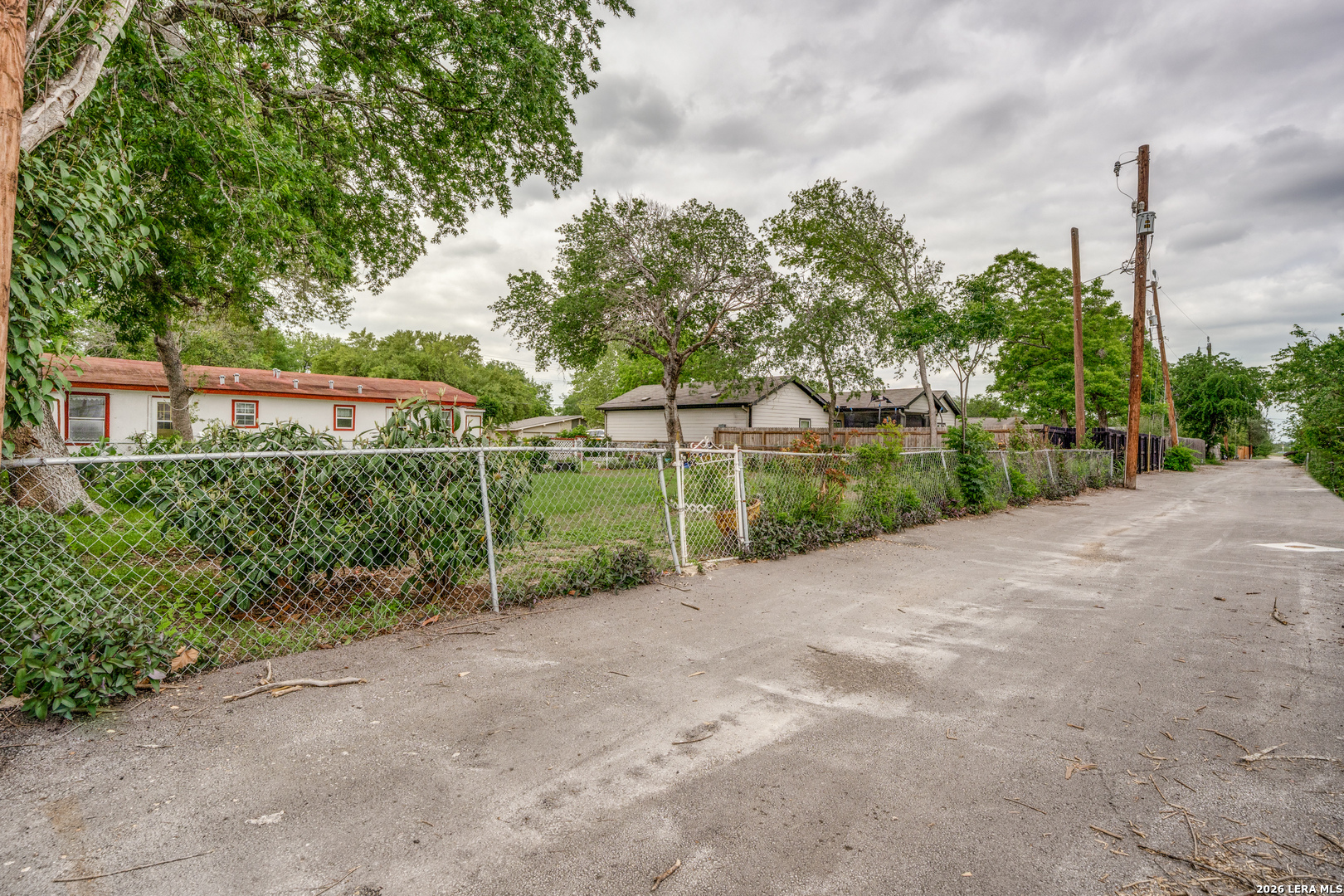 main property photo 38